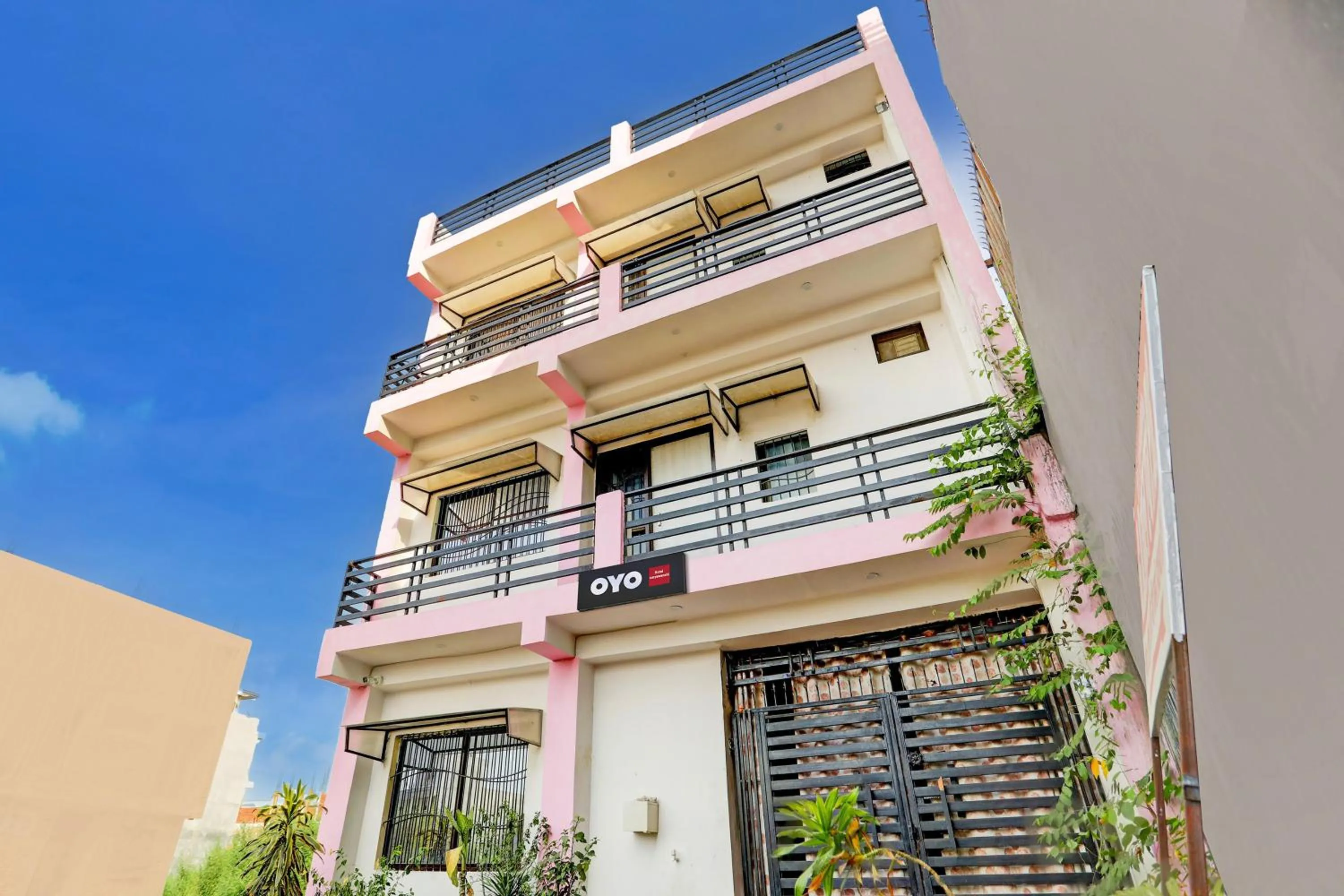 Facade/entrance in Hotel O Suryawanshi