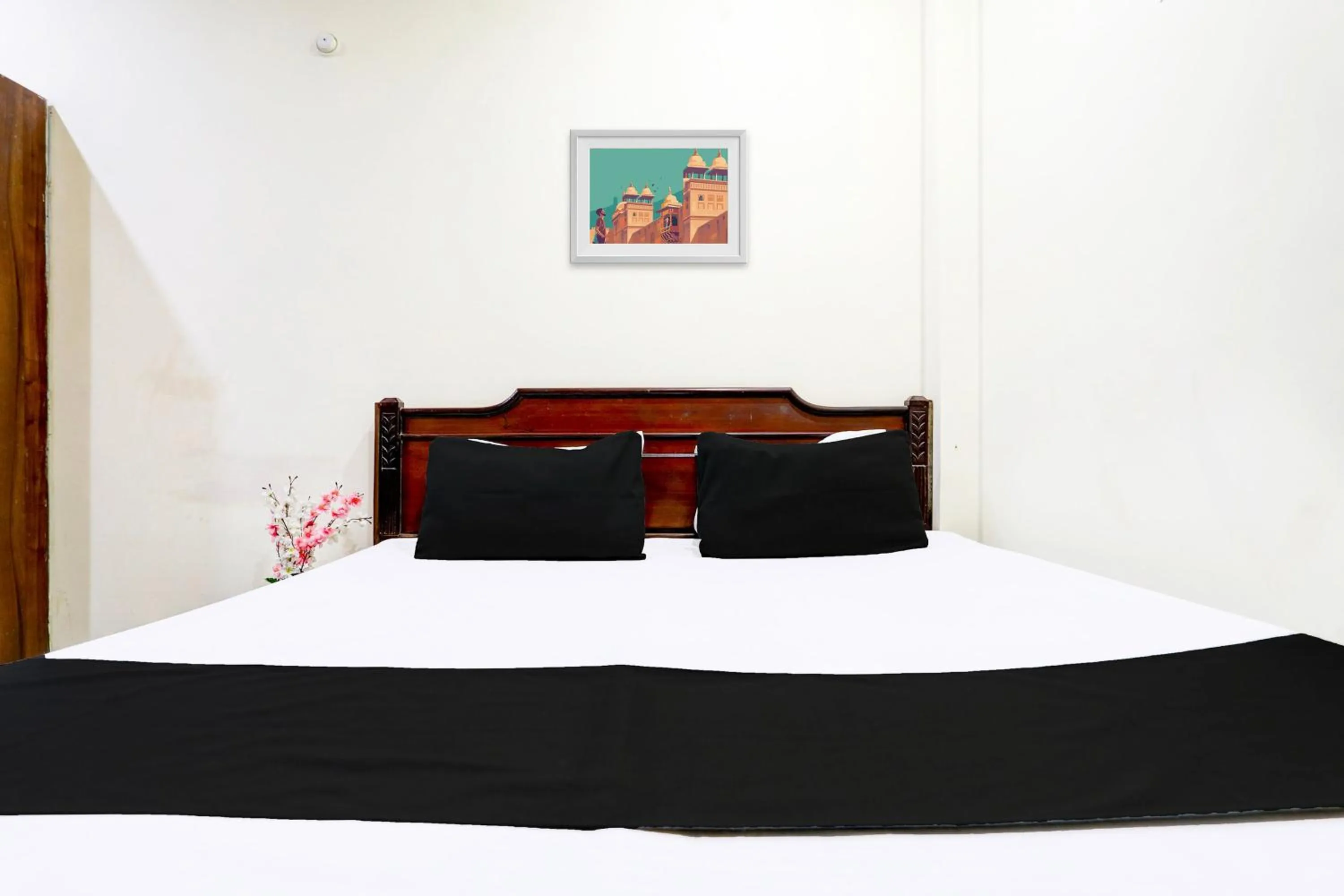 Bedroom in Hotel O Suryawanshi