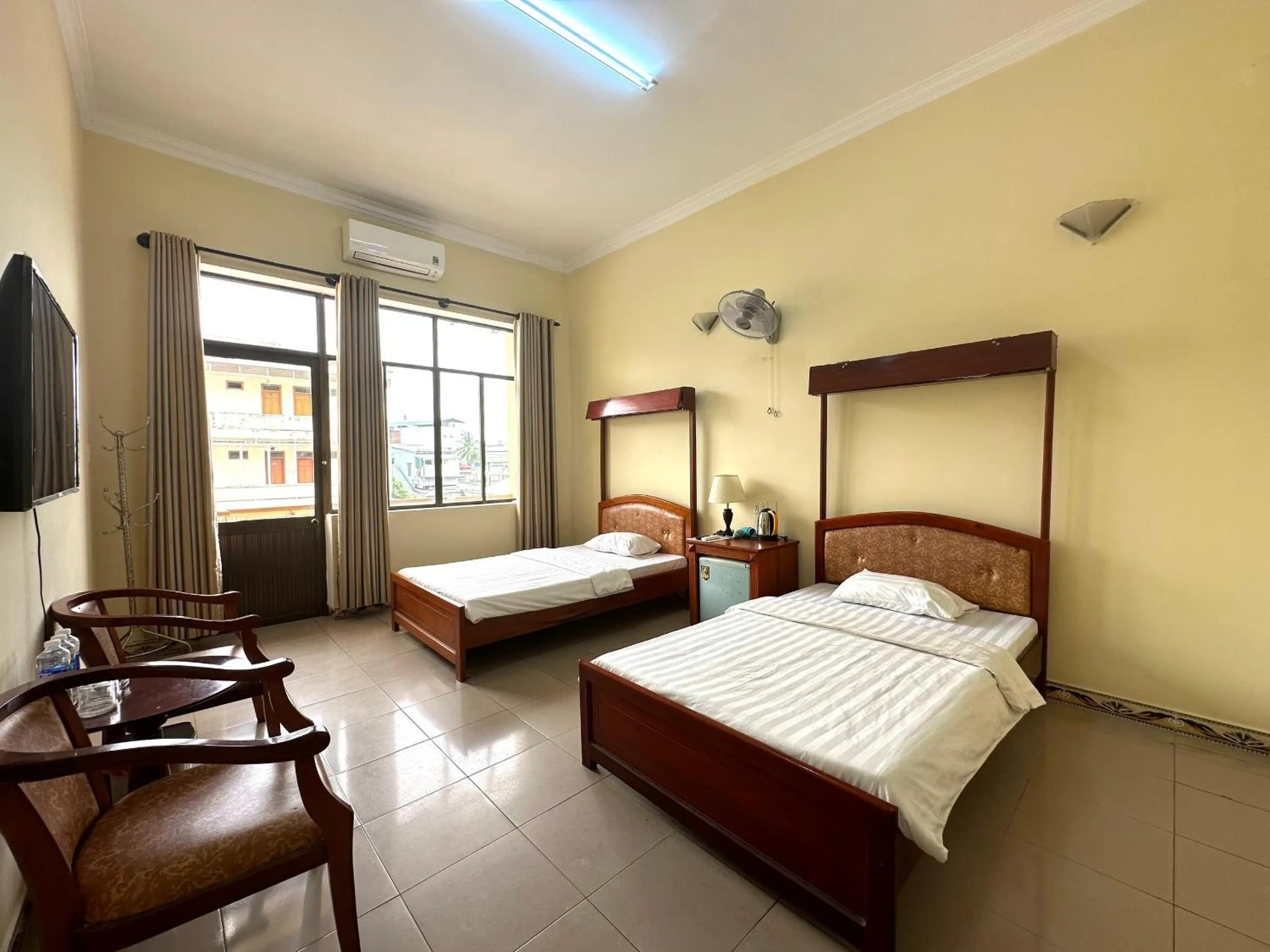 Bedroom in OYO 1246 Nha Khach Cuc Hau Can