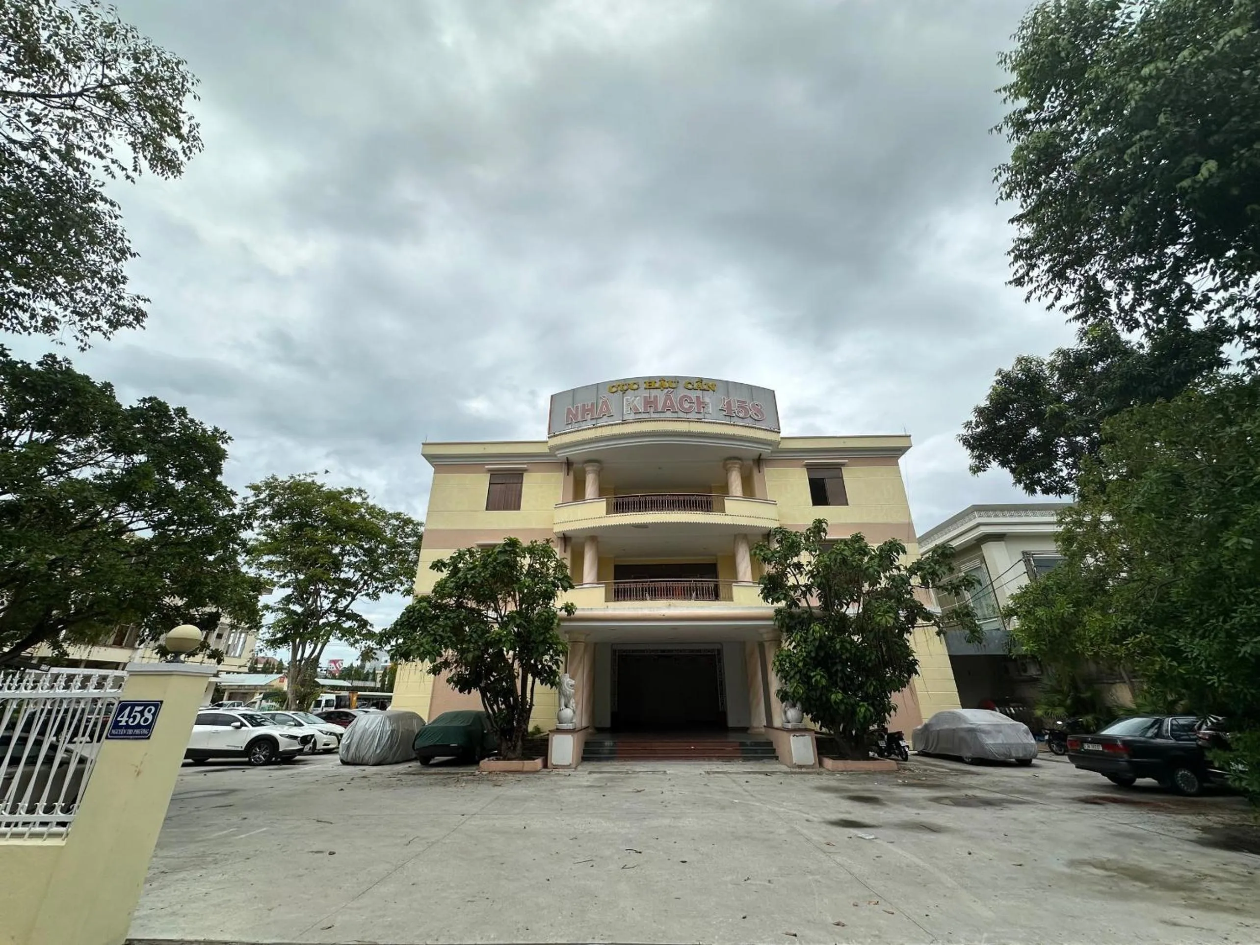 Facade/entrance in OYO 1246 Nha Khach Cuc Hau Can