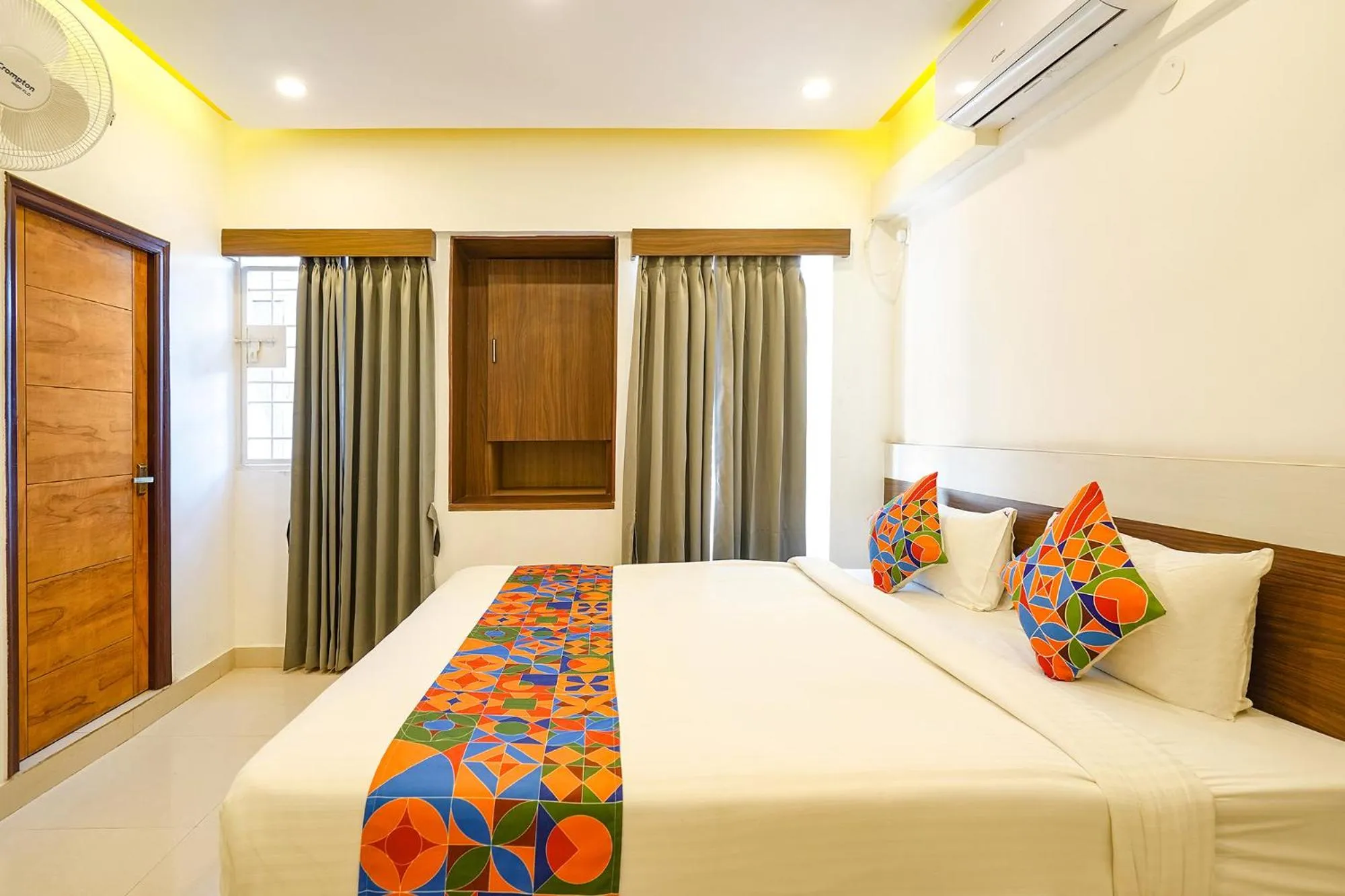 Bed in FabHotel Royal N Comforts