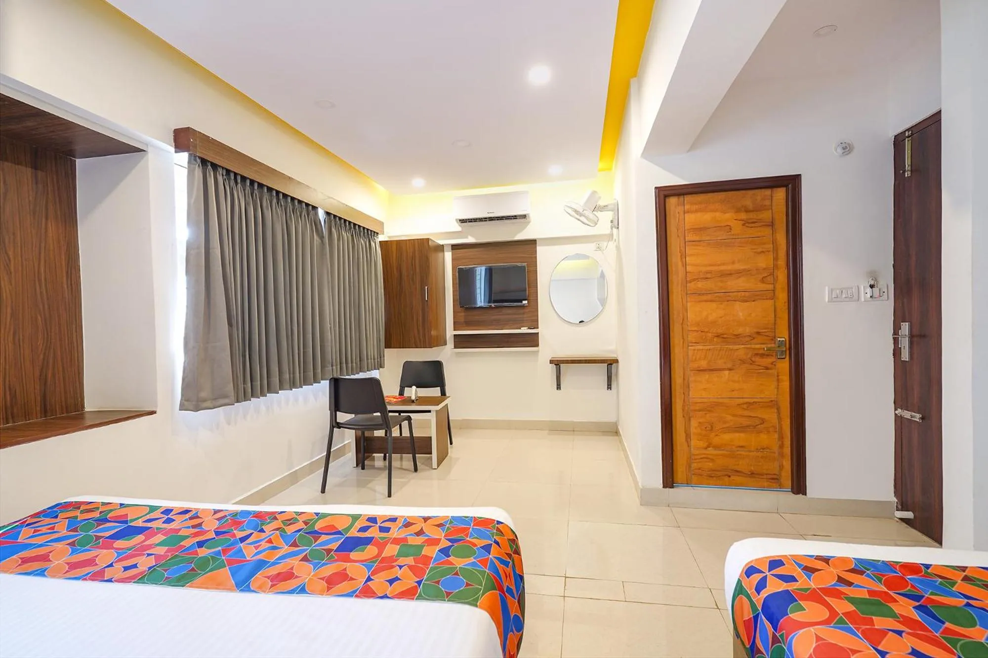 TV and multimedia, Bed in FabHotel Royal N Comforts