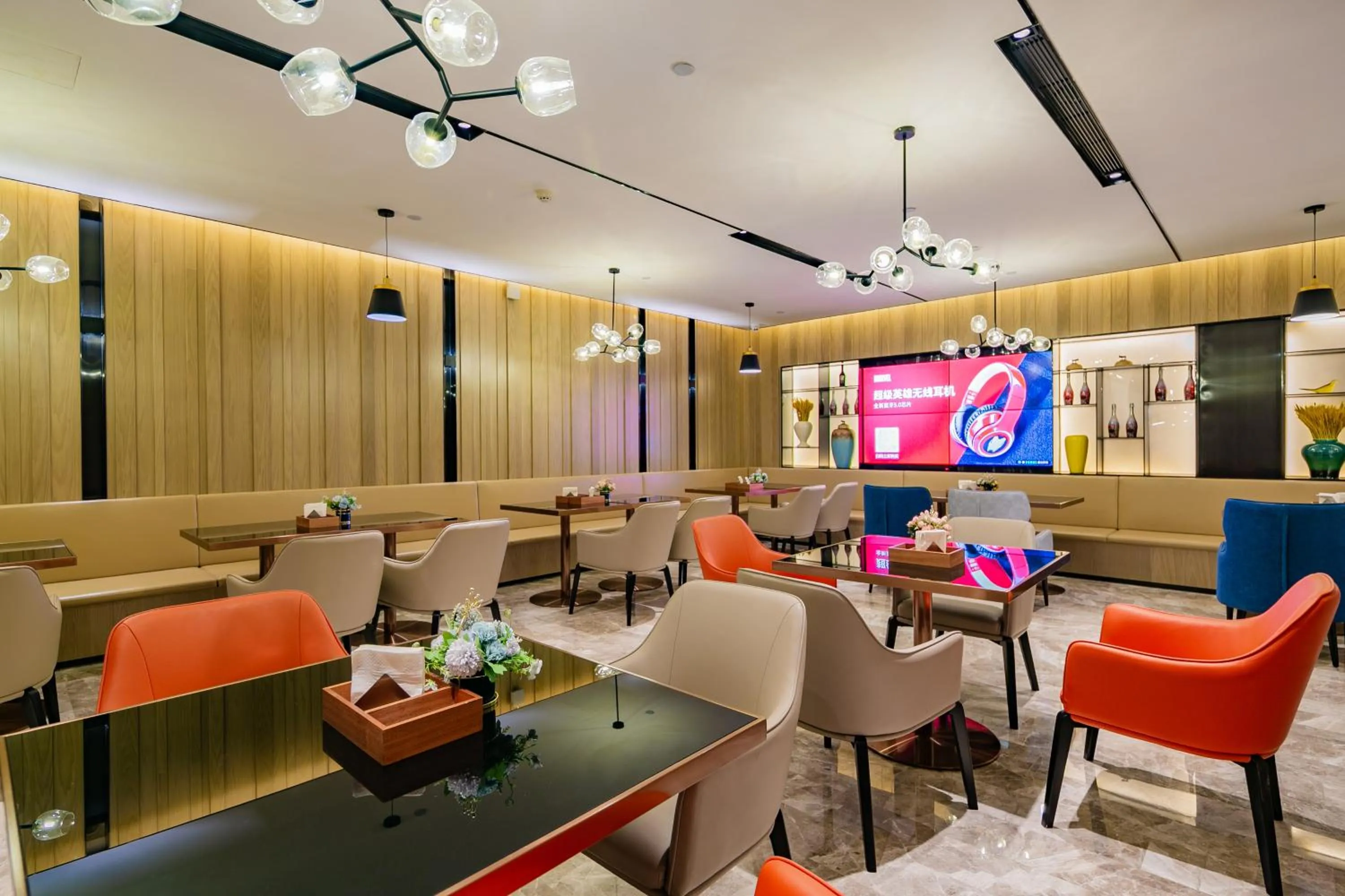 Restaurant/places to eat in Echarm Hotel - Xi'an Tai'ao Plaza Baijiakou Metro Station