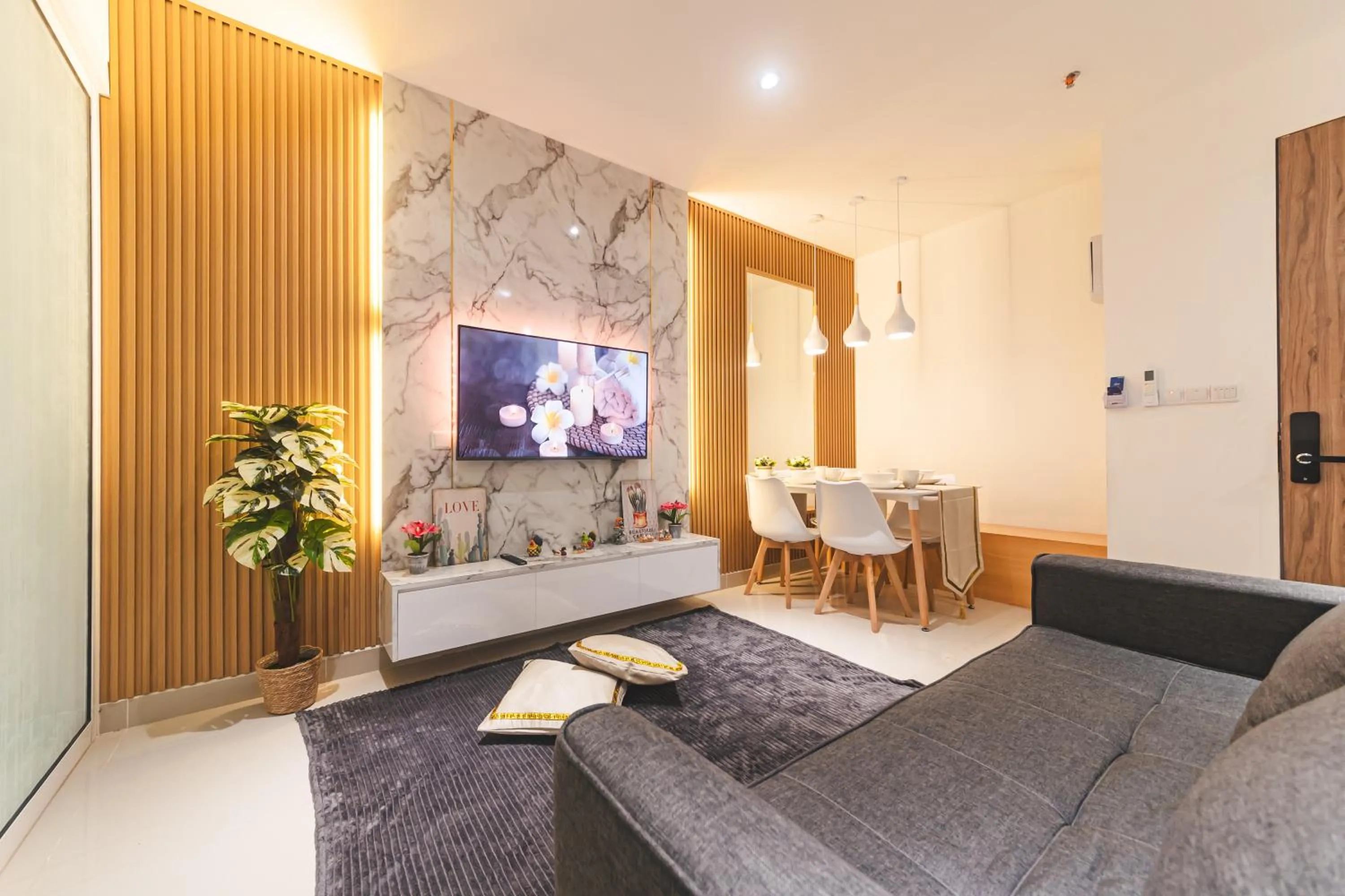 Beautiful Seaview Suites at The Shore Kota Kinabalu