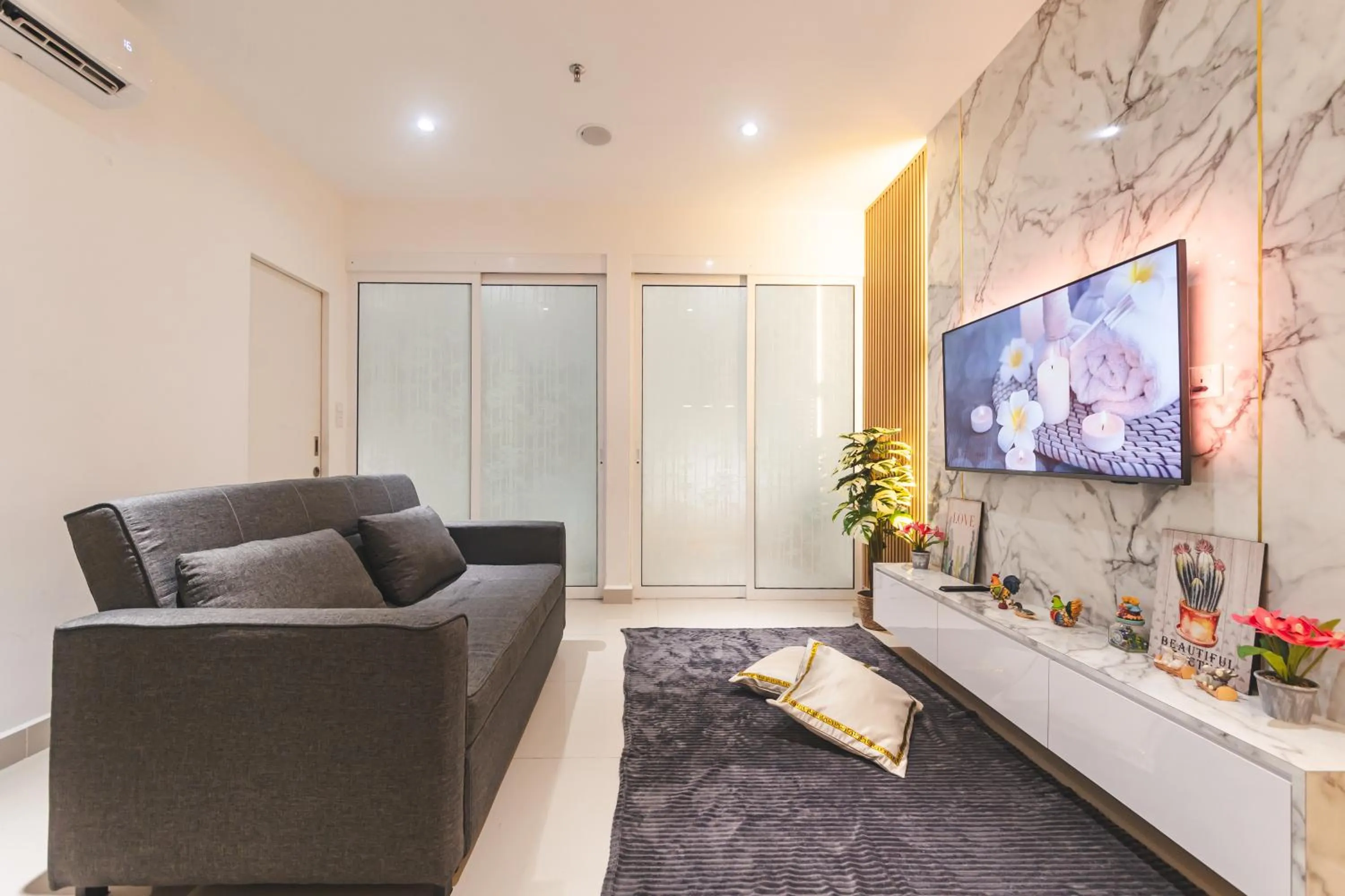 Beautiful Seaview Suites at The Shore Kota Kinabalu