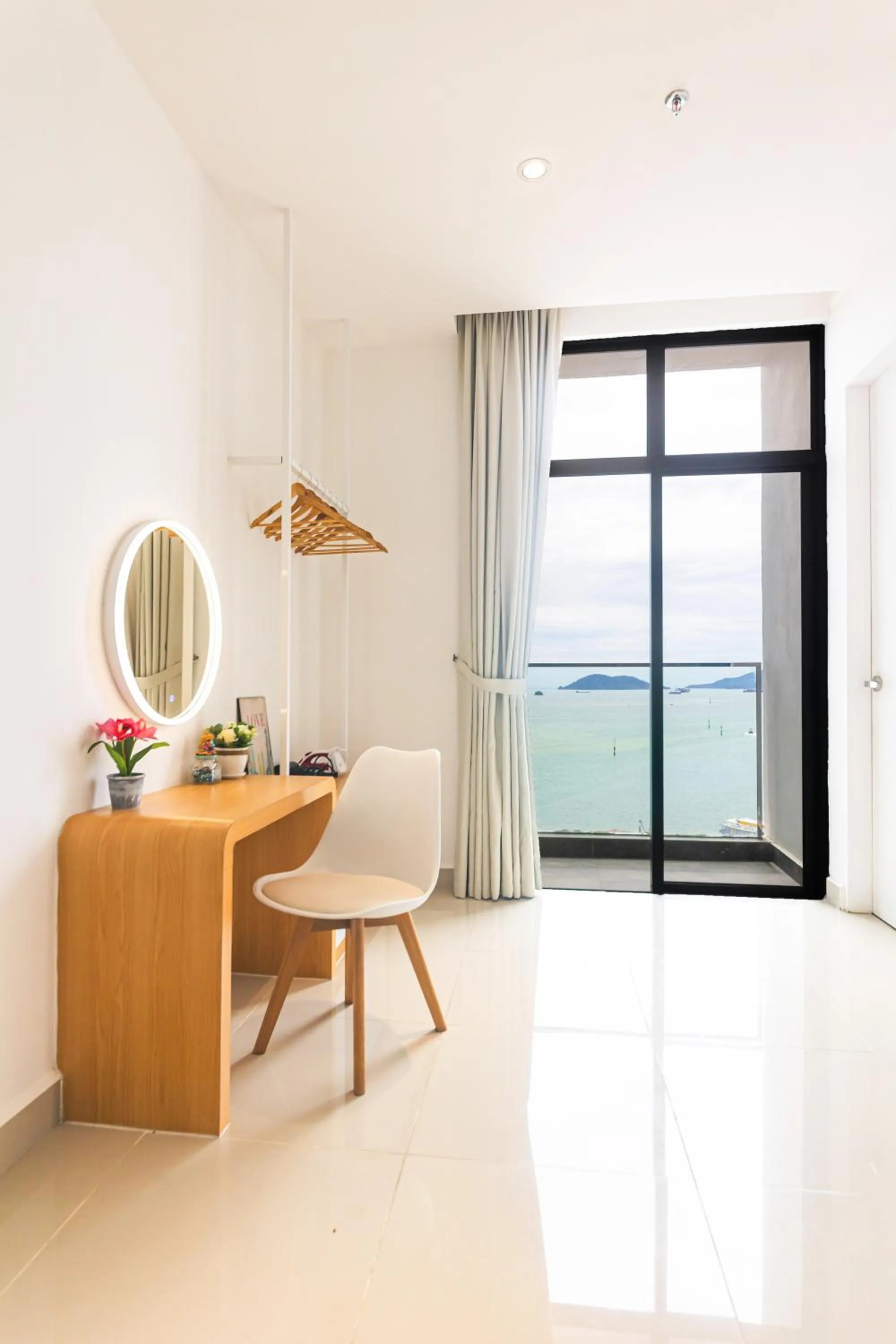 Beautiful Seaview Suites at The Shore Kota Kinabalu