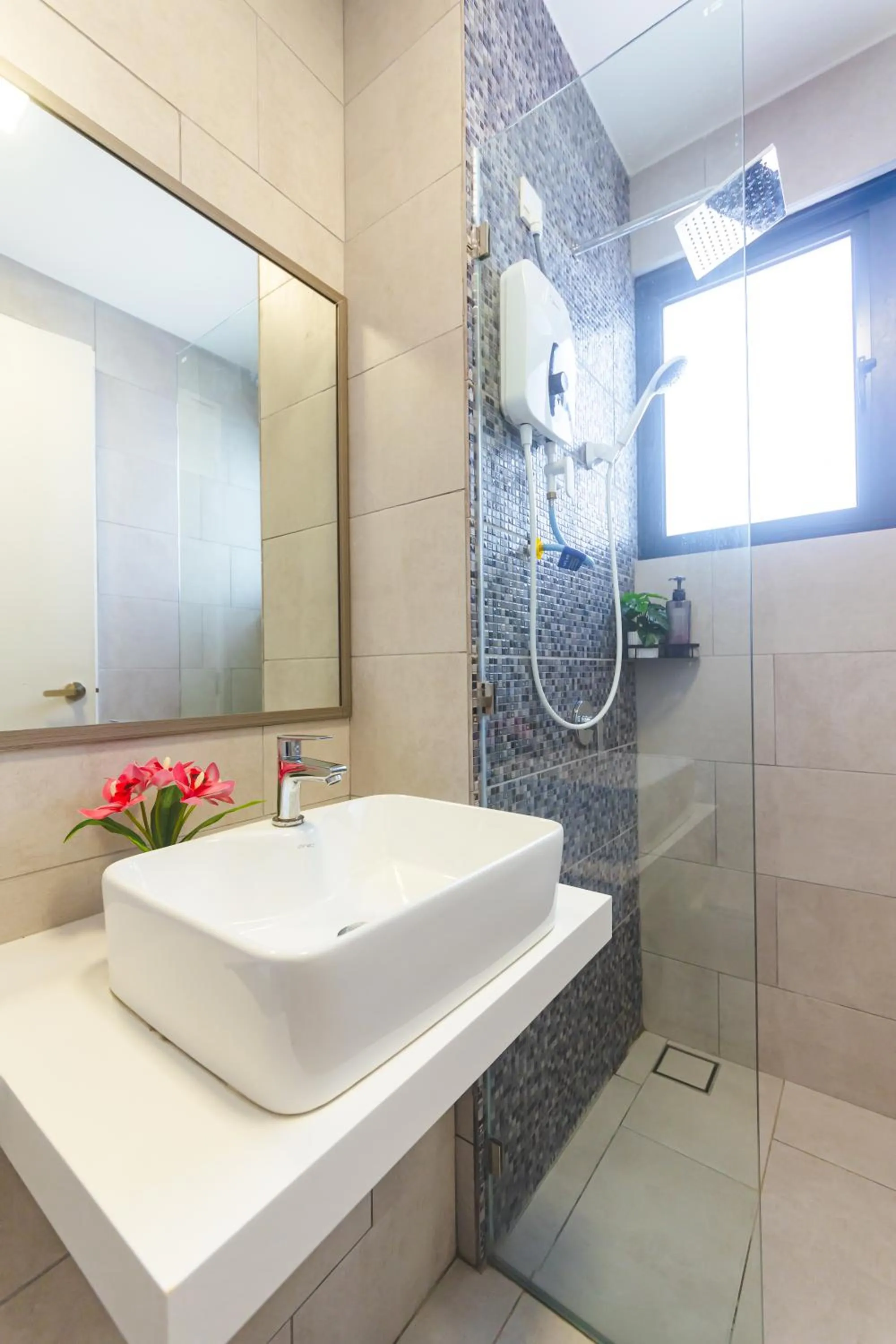 Beautiful Seaview Suites at The Shore Kota Kinabalu