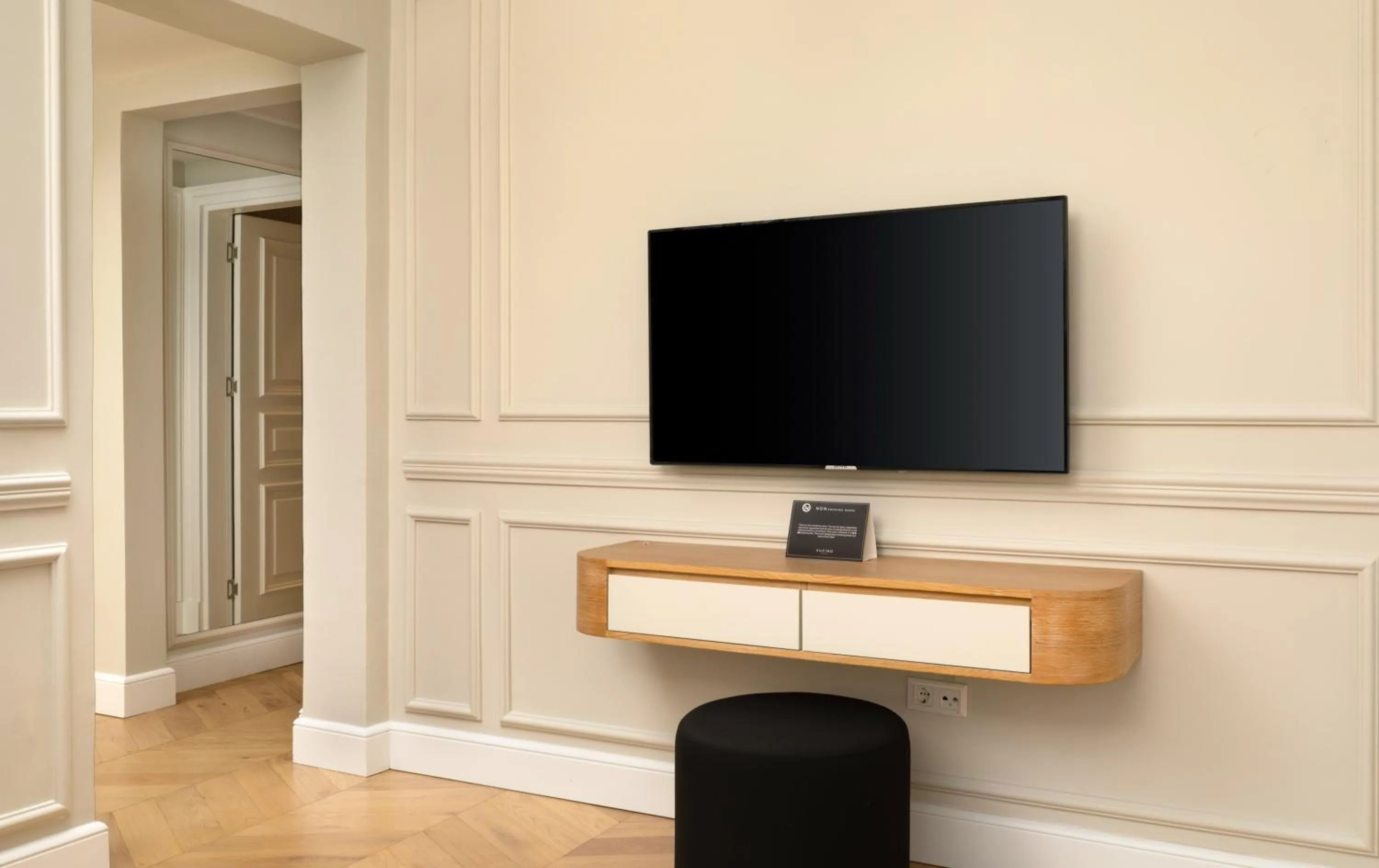 TV and multimedia in Vucino Suites