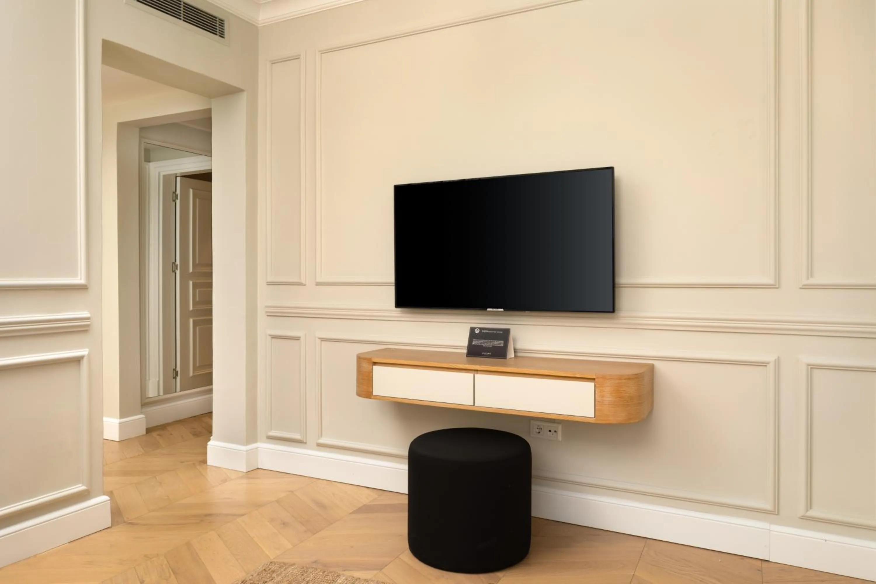 TV and multimedia in Vucino Suites