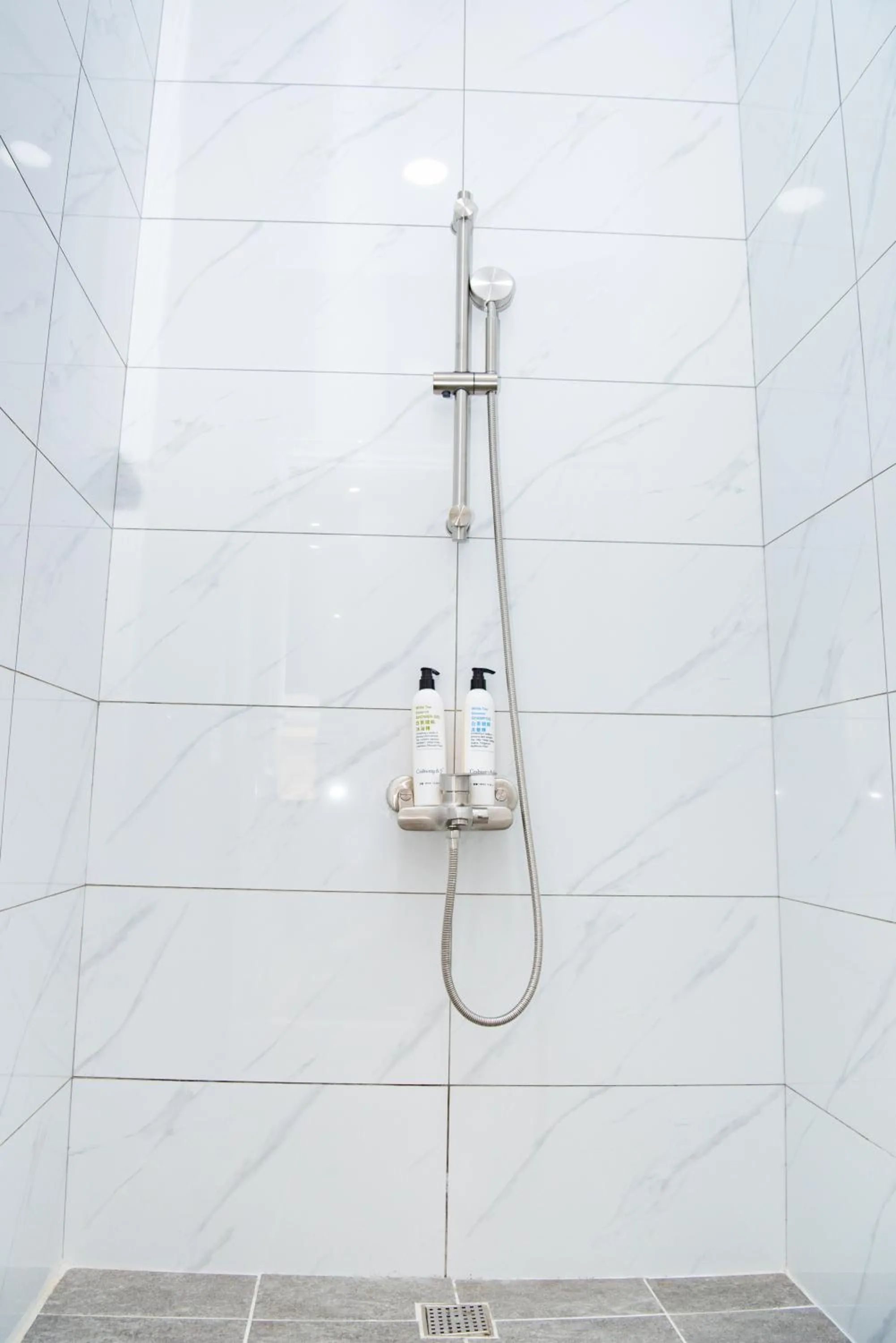 Shower in Chao Hostel