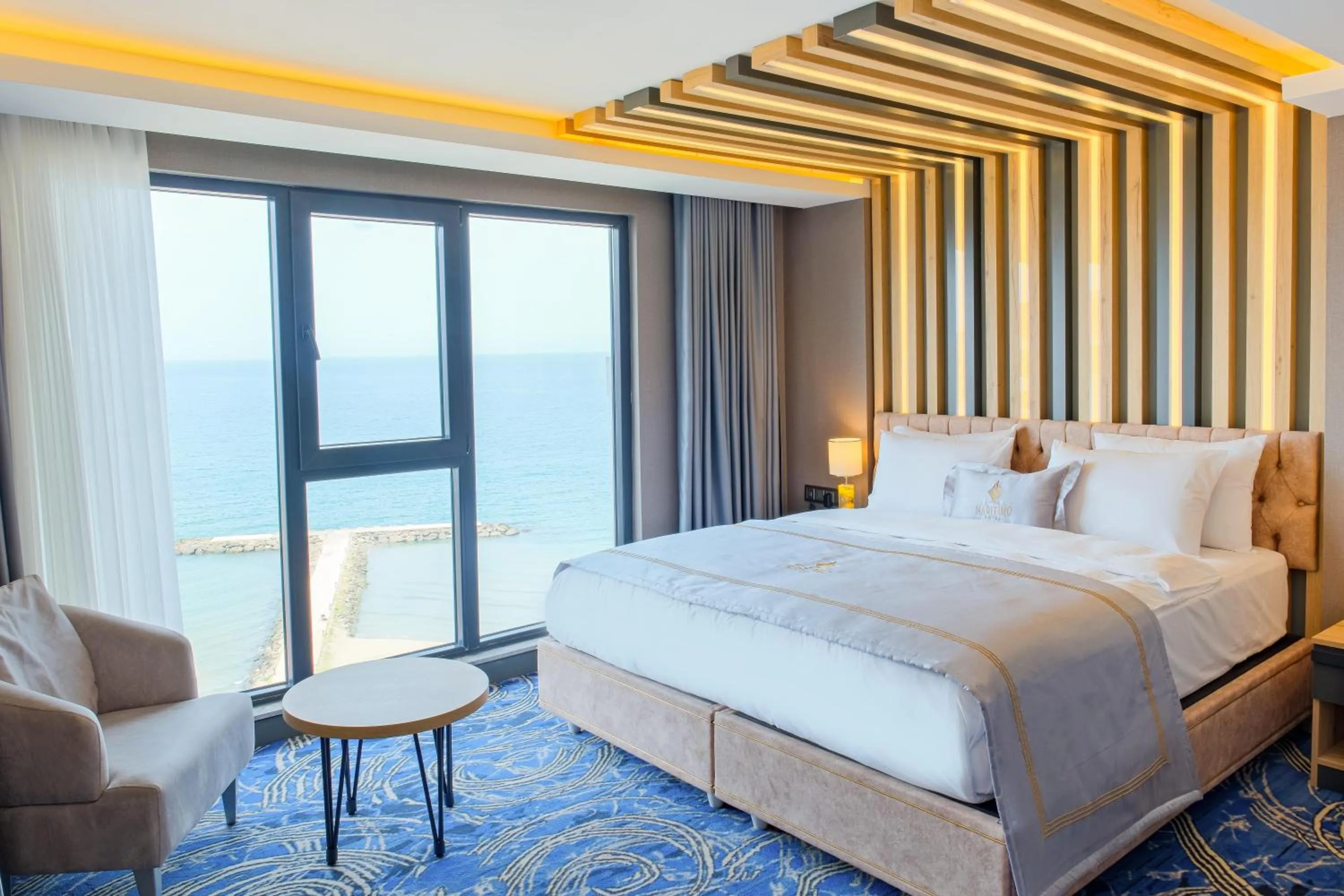 Bed in Maritimo Hotel