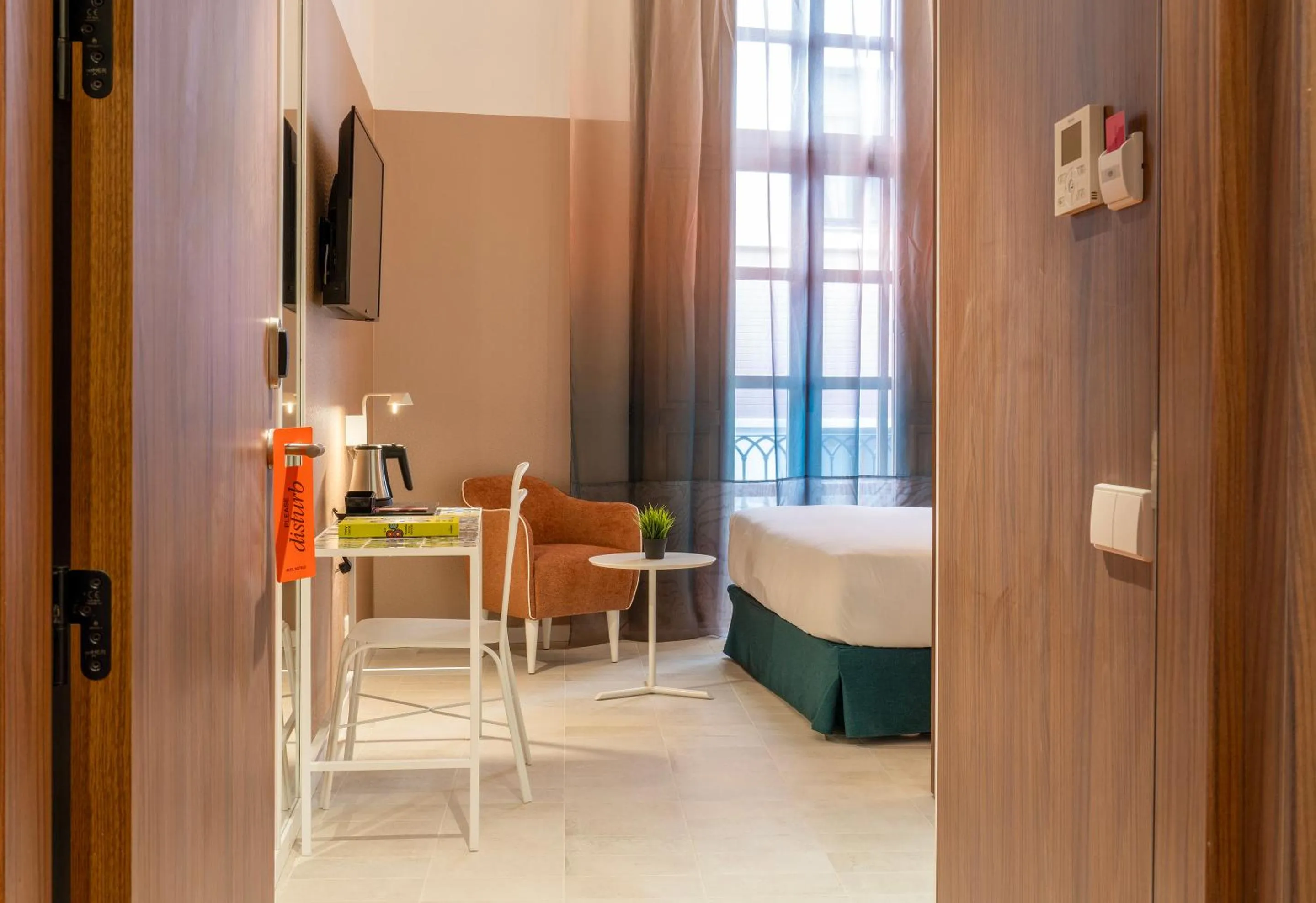 Bedroom, Bed in Axel Hotel Valencia - Adults Only