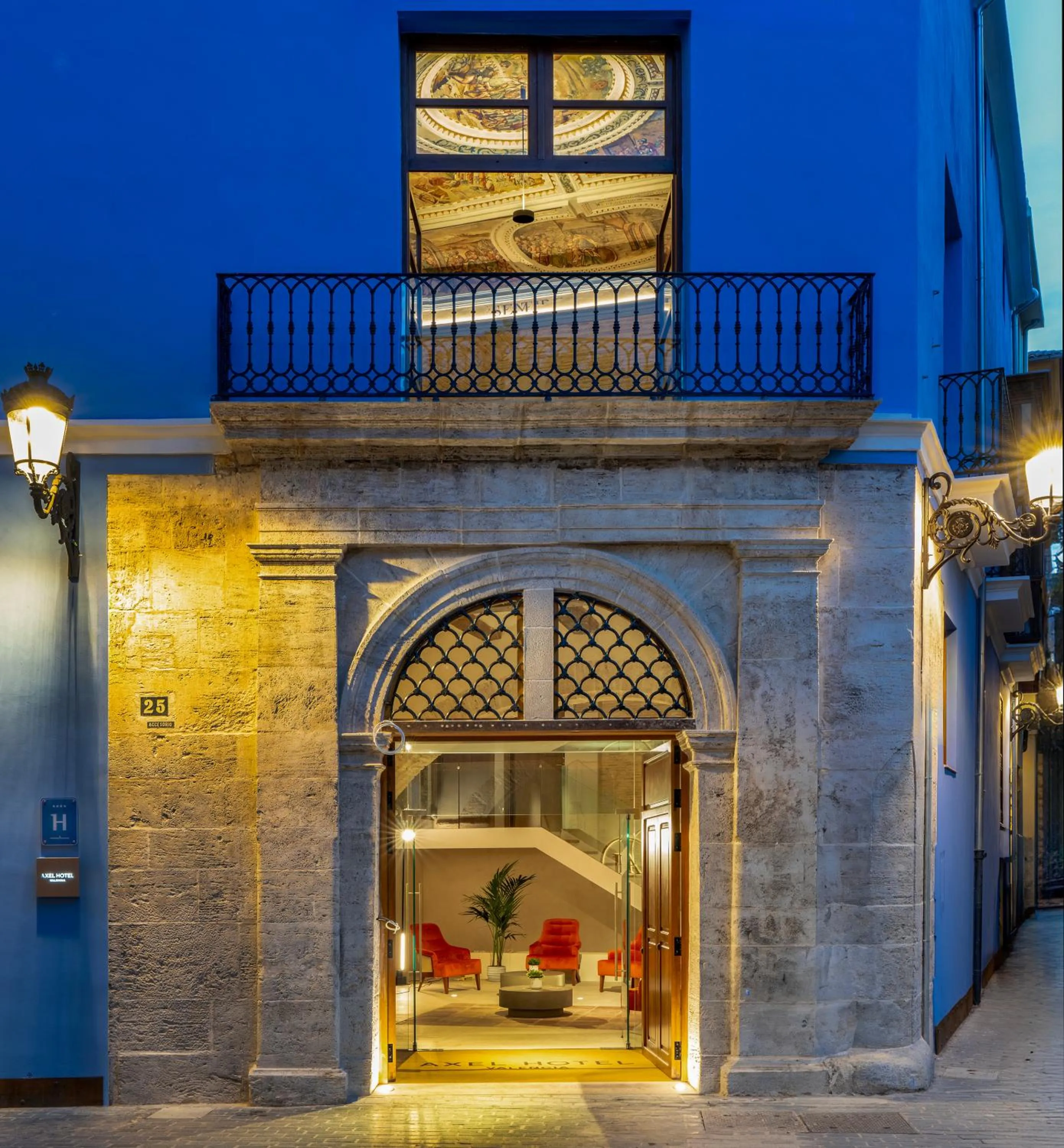 Facade/entrance in Axel Hotel Valencia - Adults Only