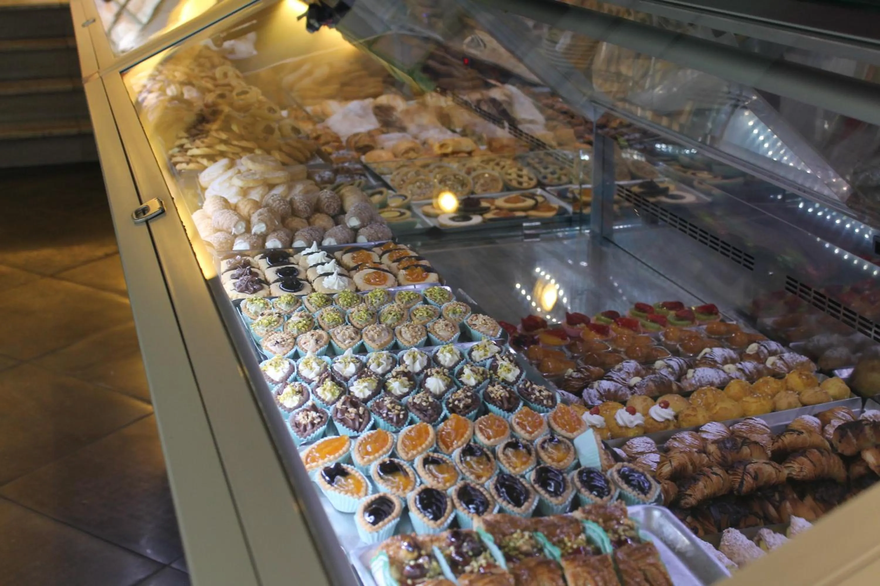 Italian breakfast in Domus Maggiore