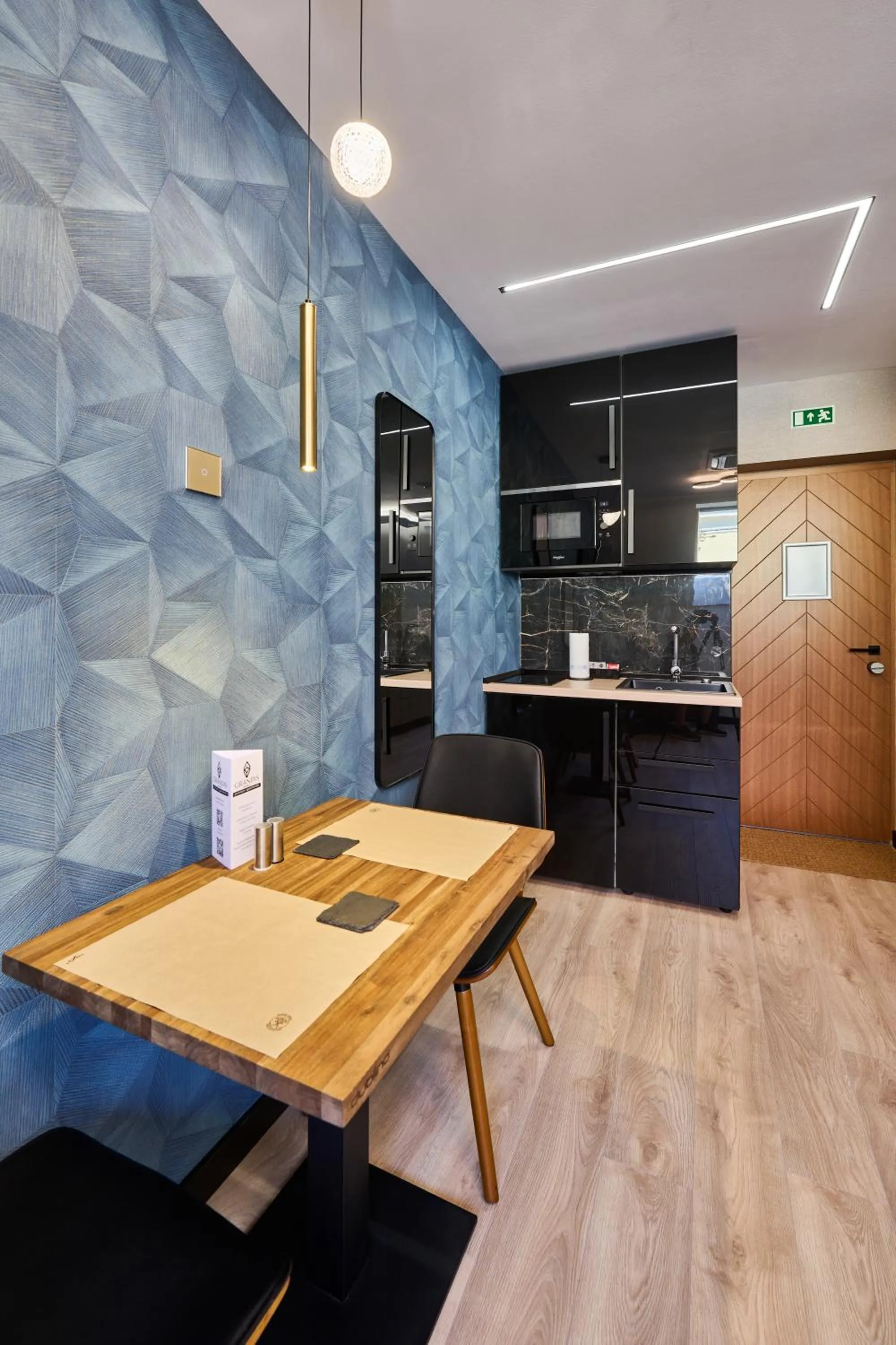 Kitchen or kitchenette in GRANDIS Premium Apartments