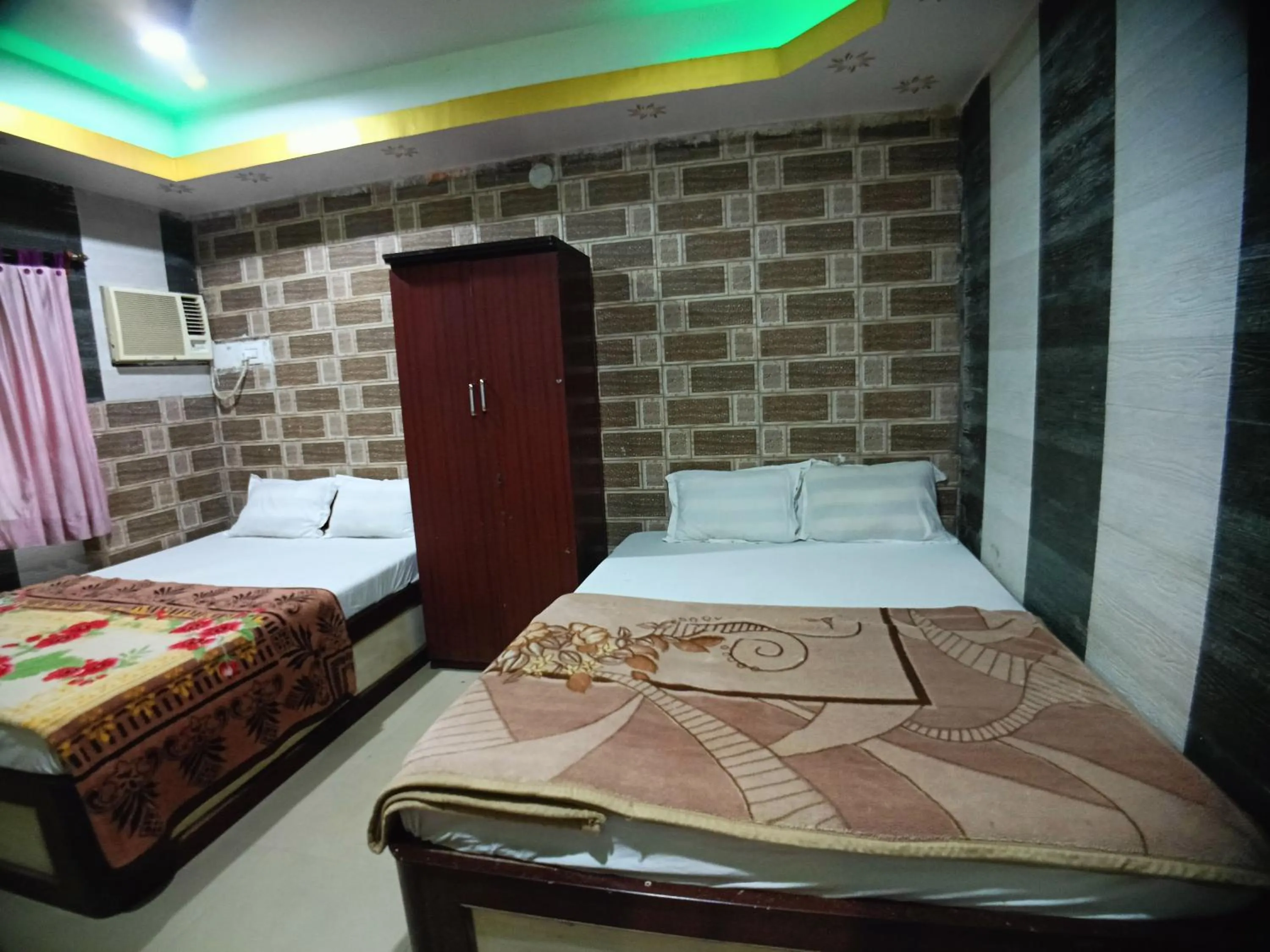 Bed in RESORT K SEA VIEW Digha