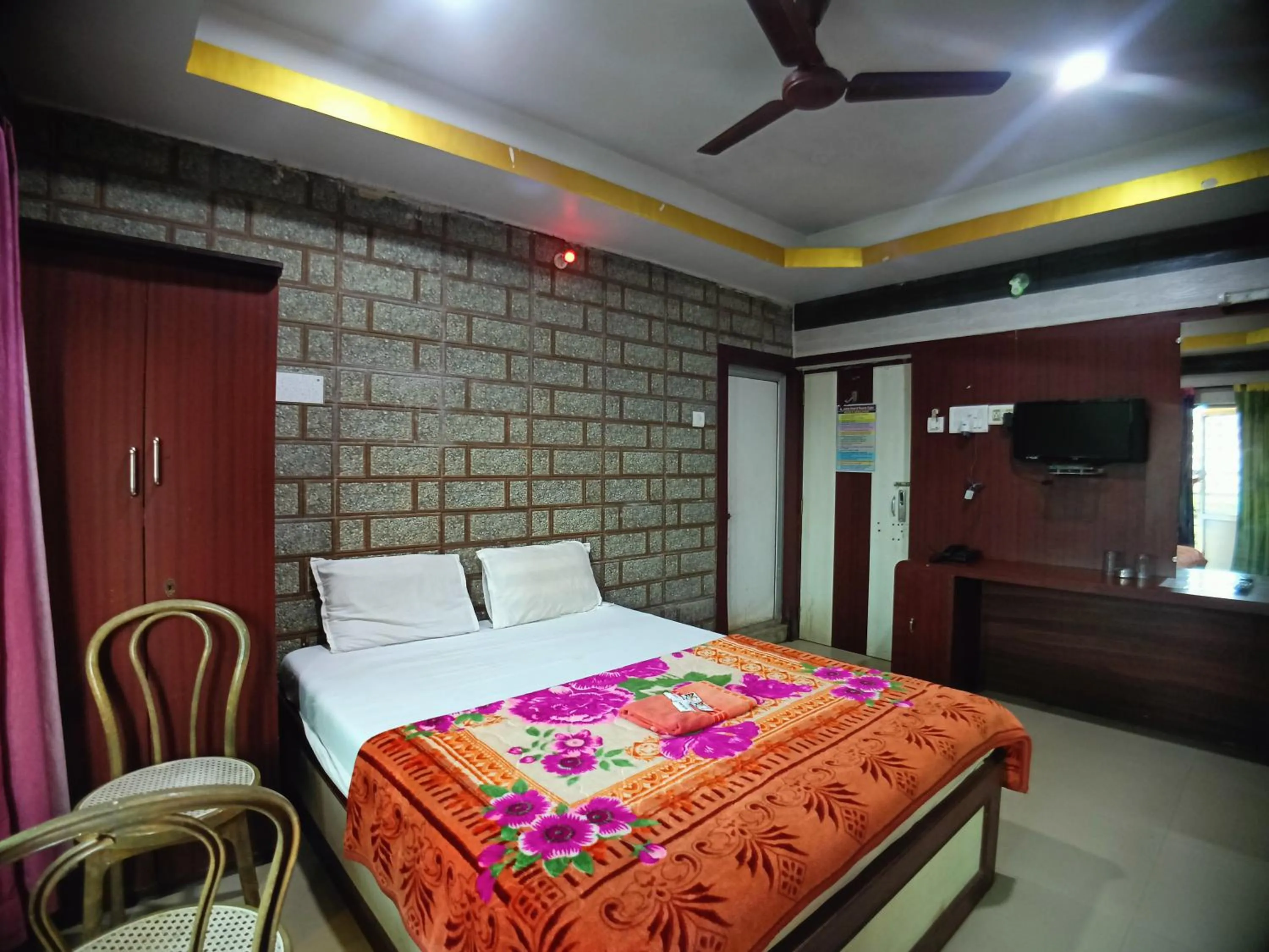 Bed in RESORT K SEA VIEW Digha