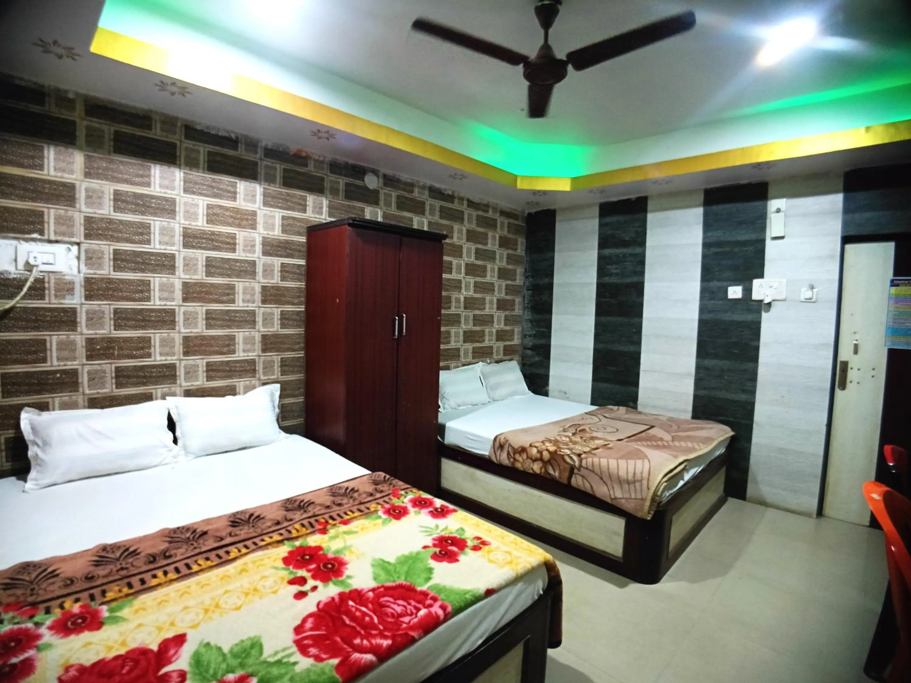 Bed in RESORT K SEA VIEW Digha