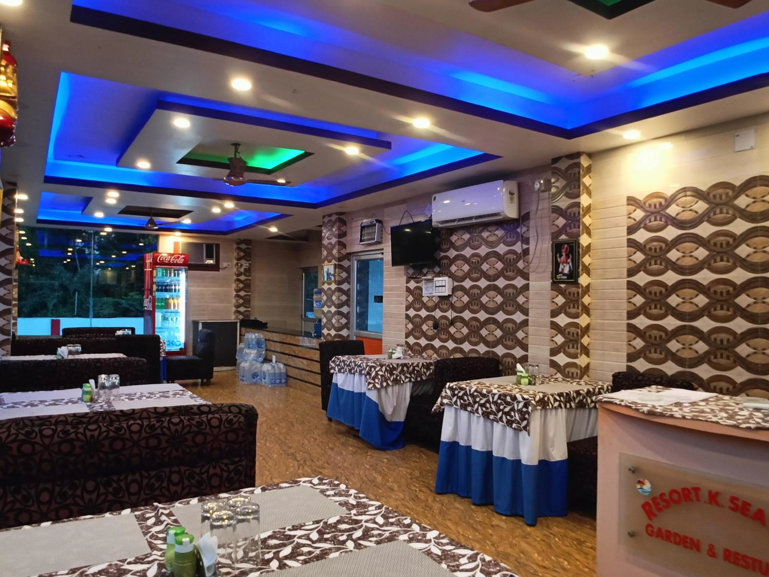Restaurant/places to eat in RESORT K SEA VIEW Digha