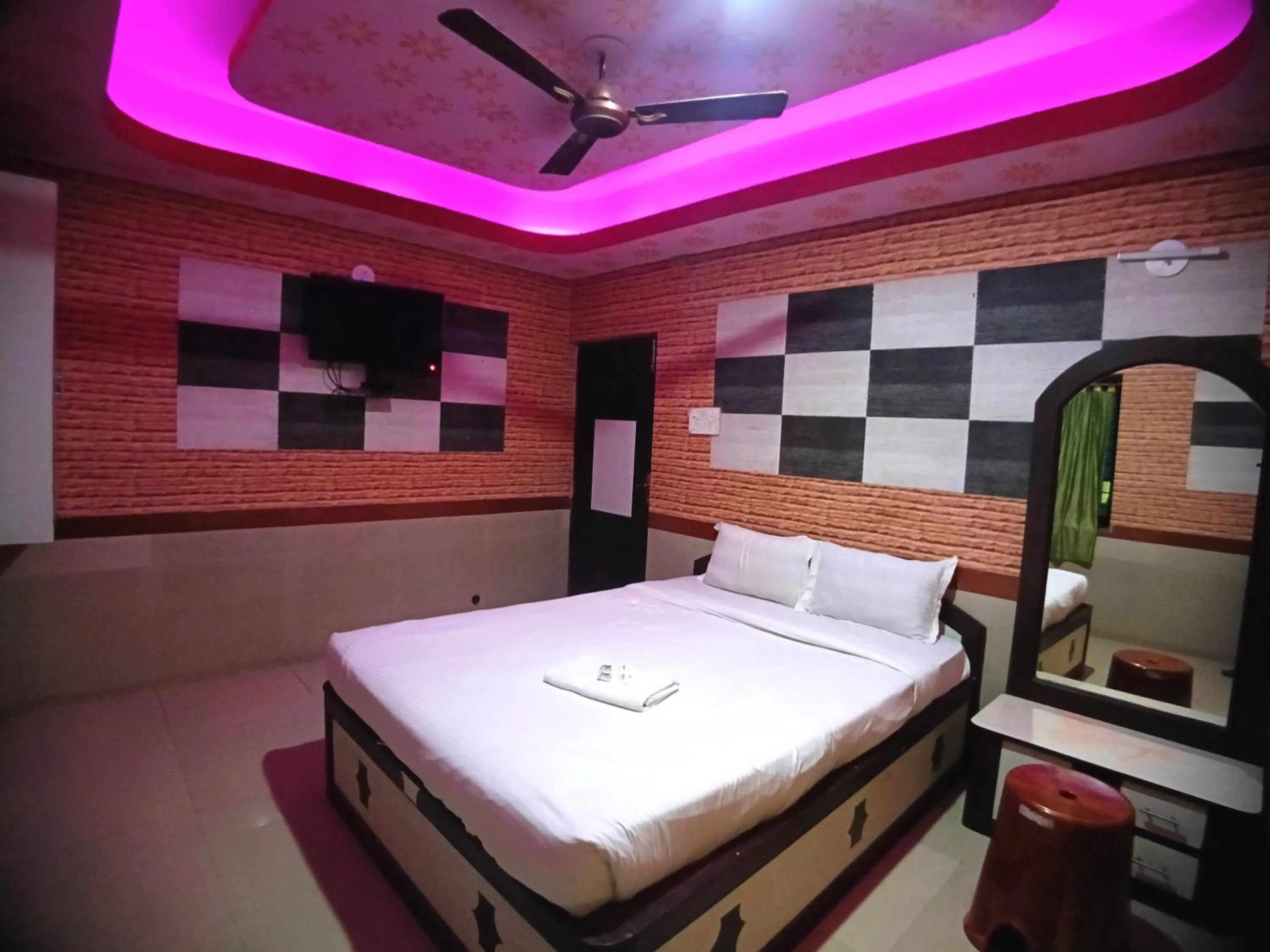 Bed in RESORT K SEA VIEW Digha