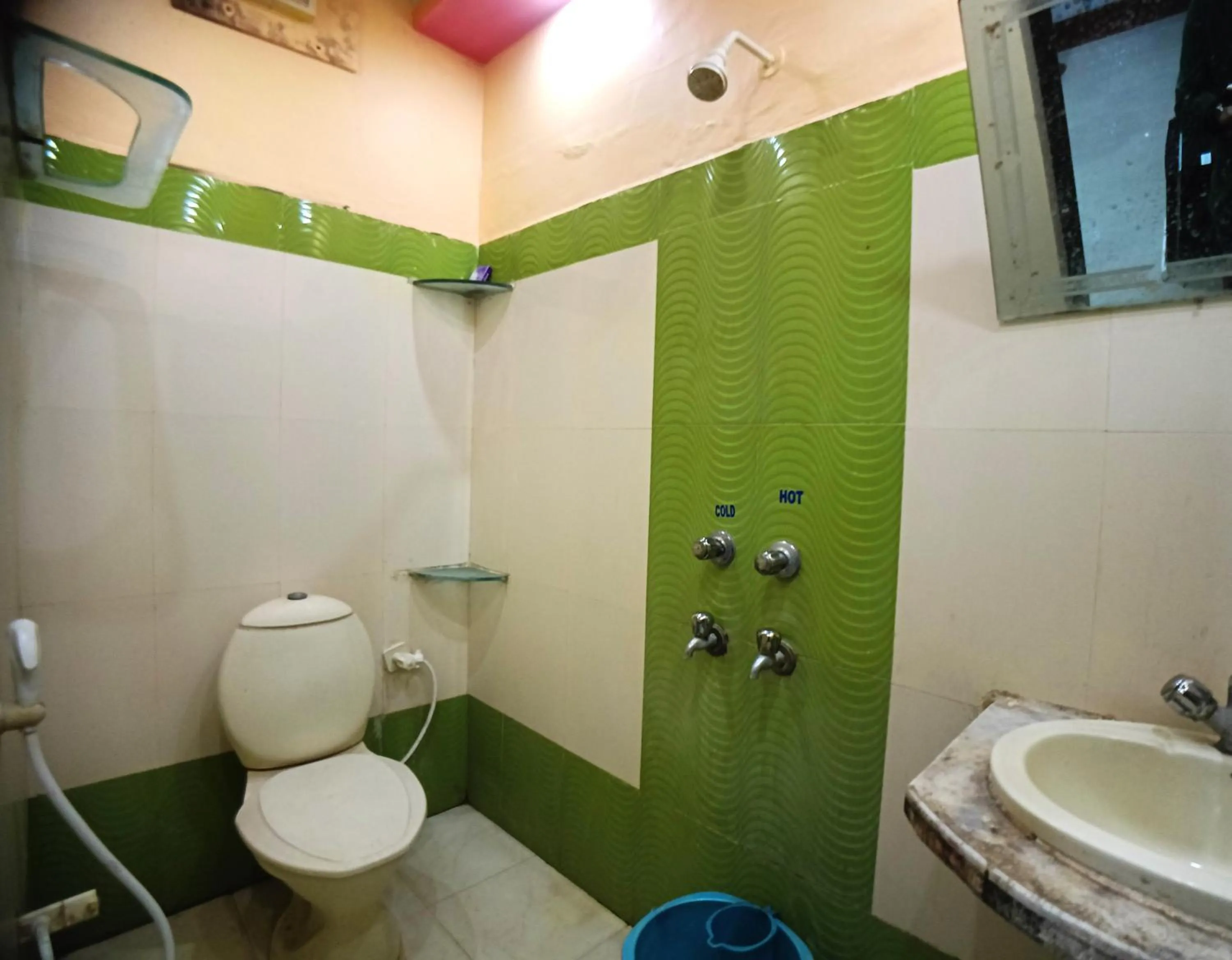 Shower in RESORT K SEA VIEW Digha