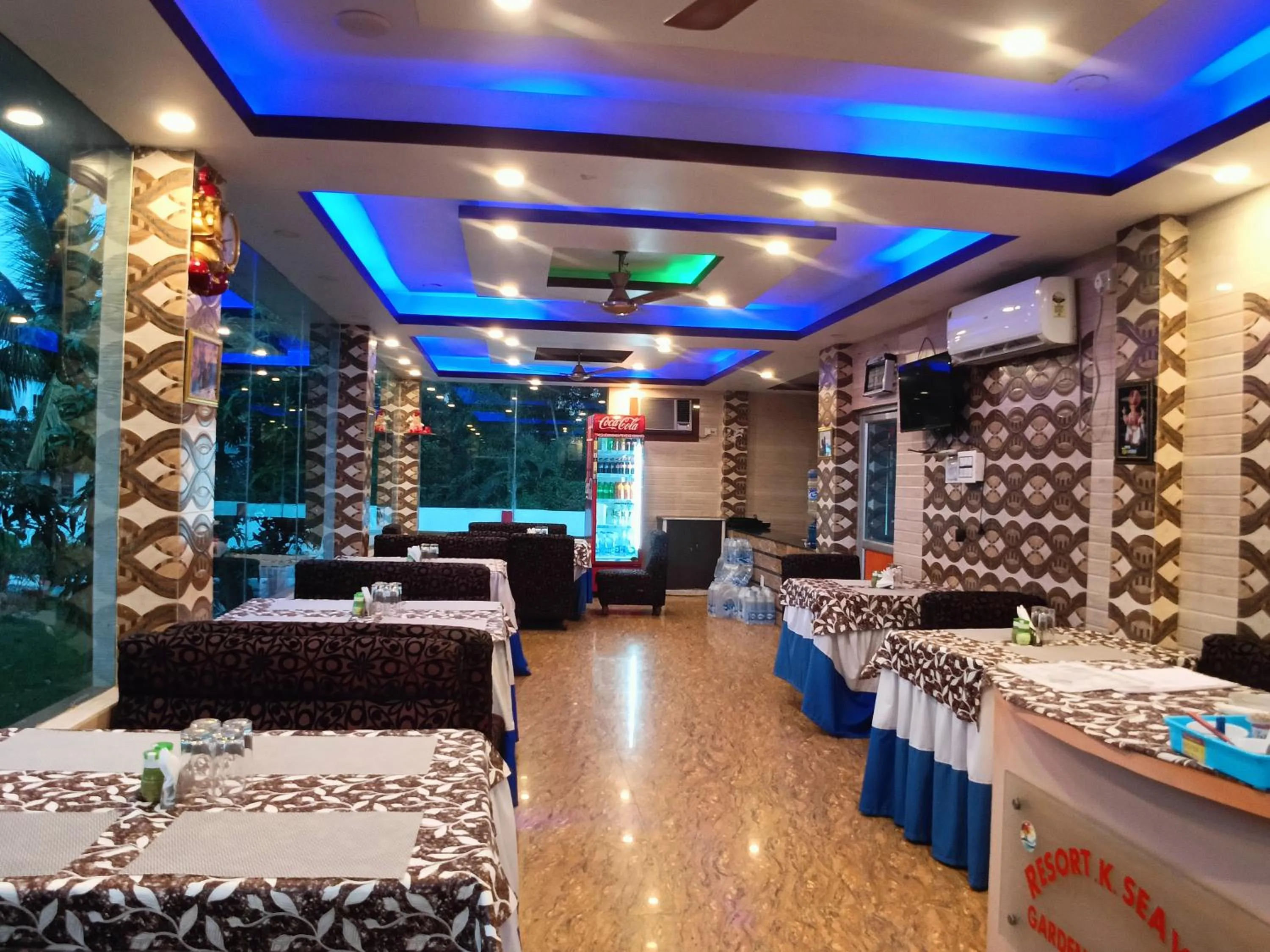 Restaurant/places to eat in RESORT K SEA VIEW Digha