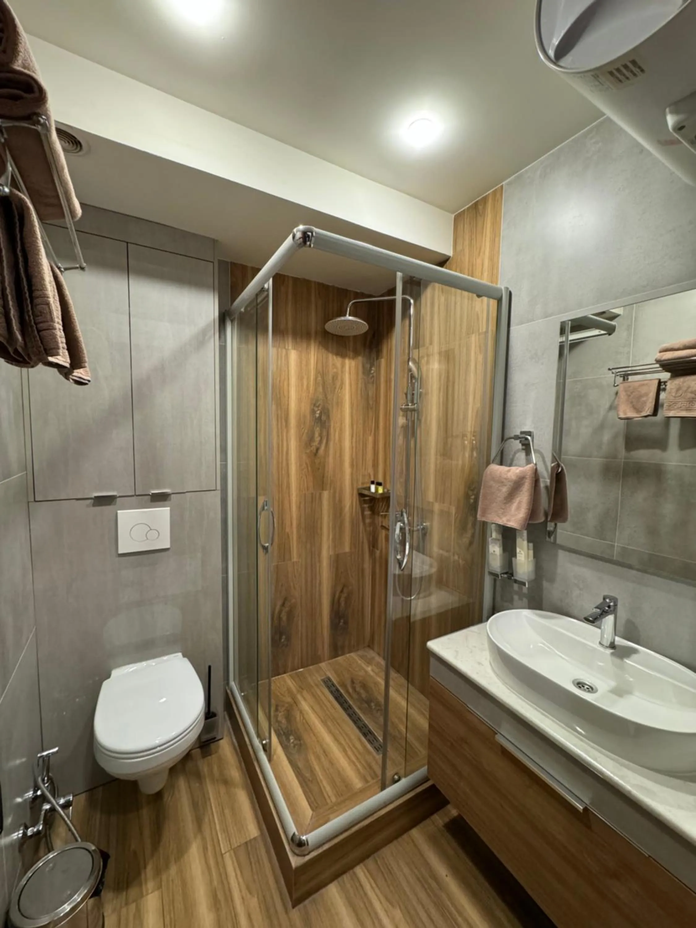 Shower in Badem Garden Apart Hotel