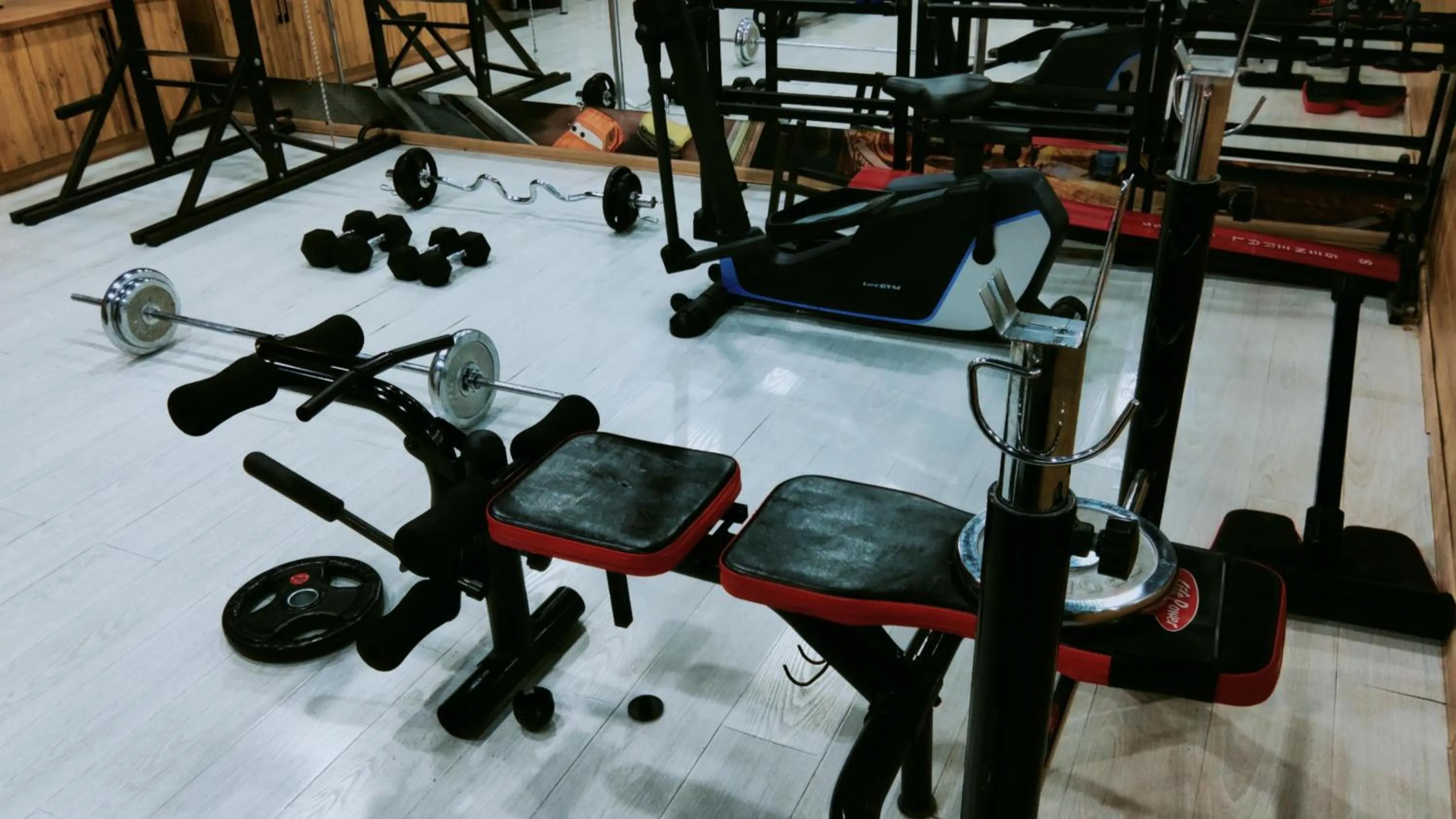 Fitness centre/facilities in Badem Garden Apart Hotel