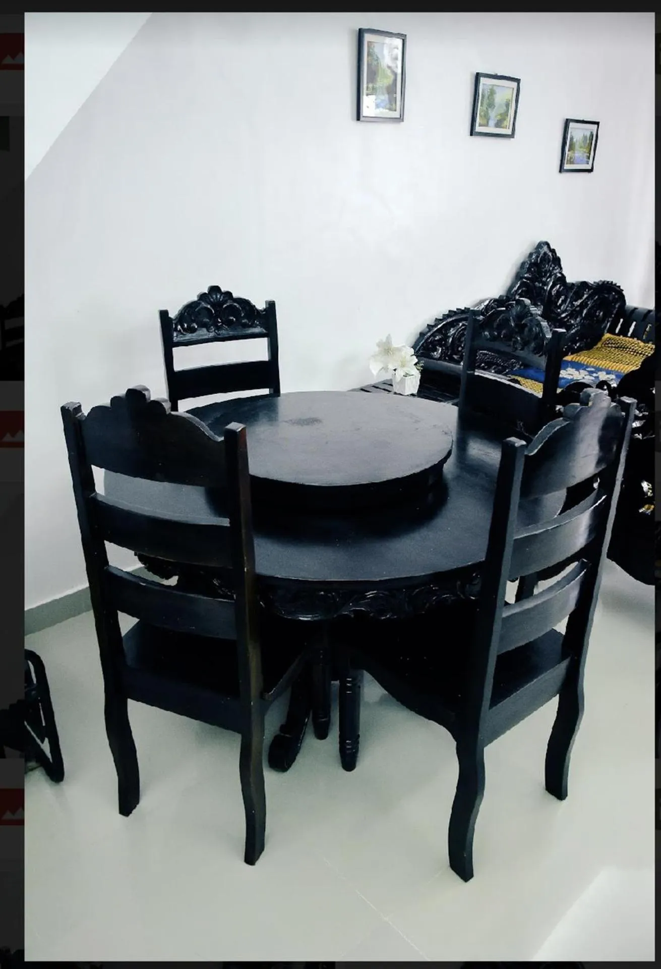 Dining area in ZEN Rooms MJD Puerto Galera