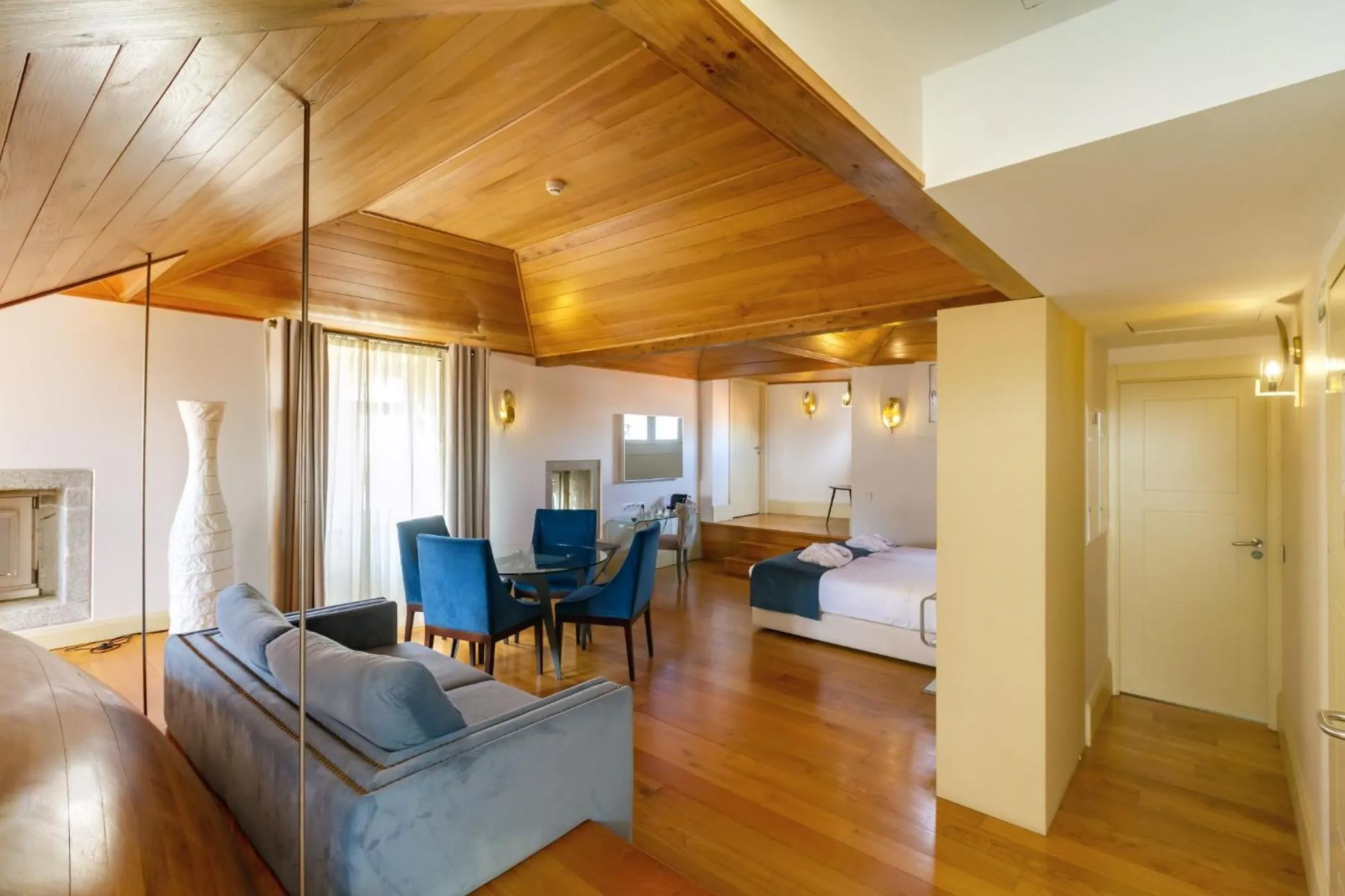 Photo of the whole room, Bed in Oca Flores Hotel Boutique