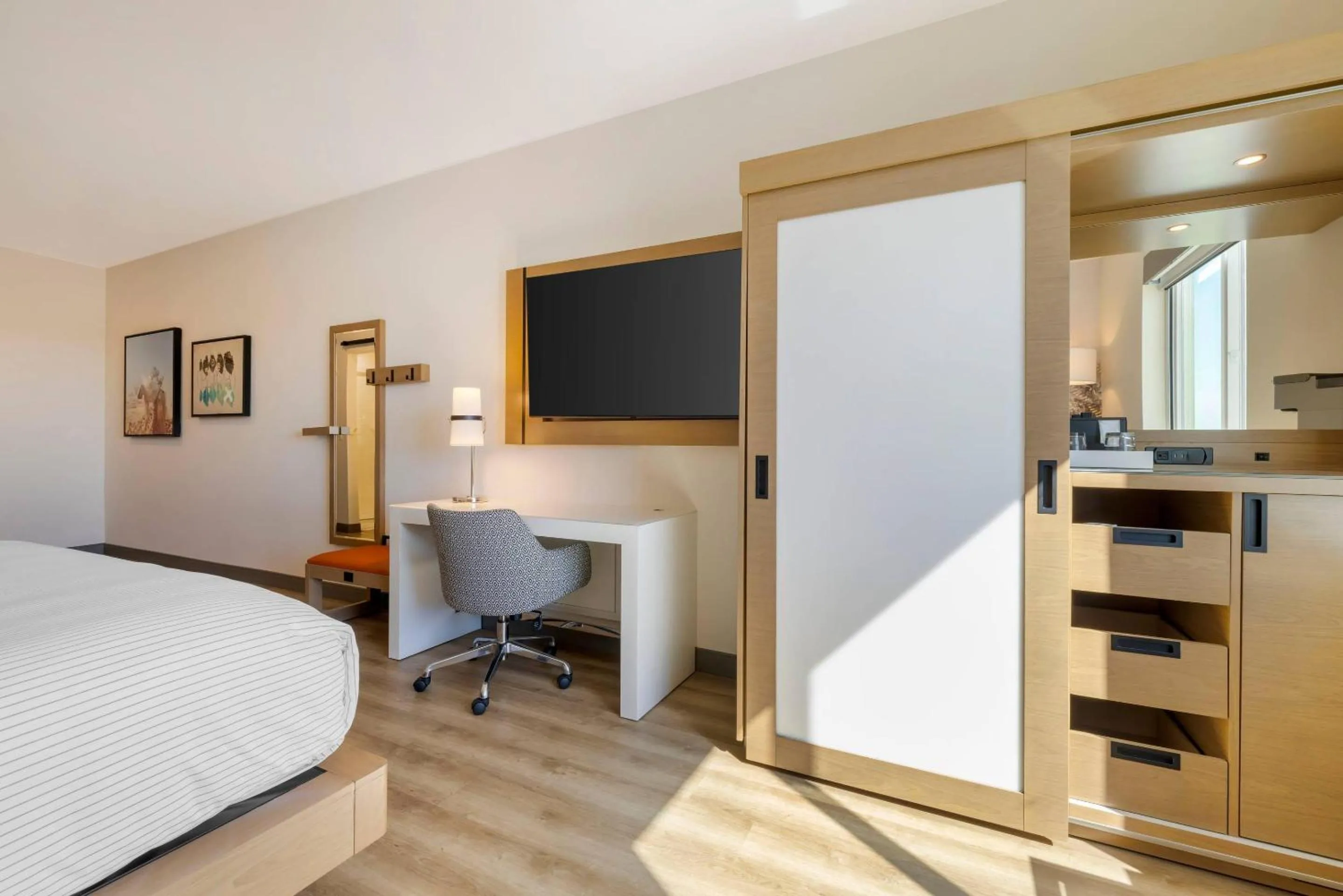 Bedroom, Bed in Cambria Hotel El Centro - Imperial