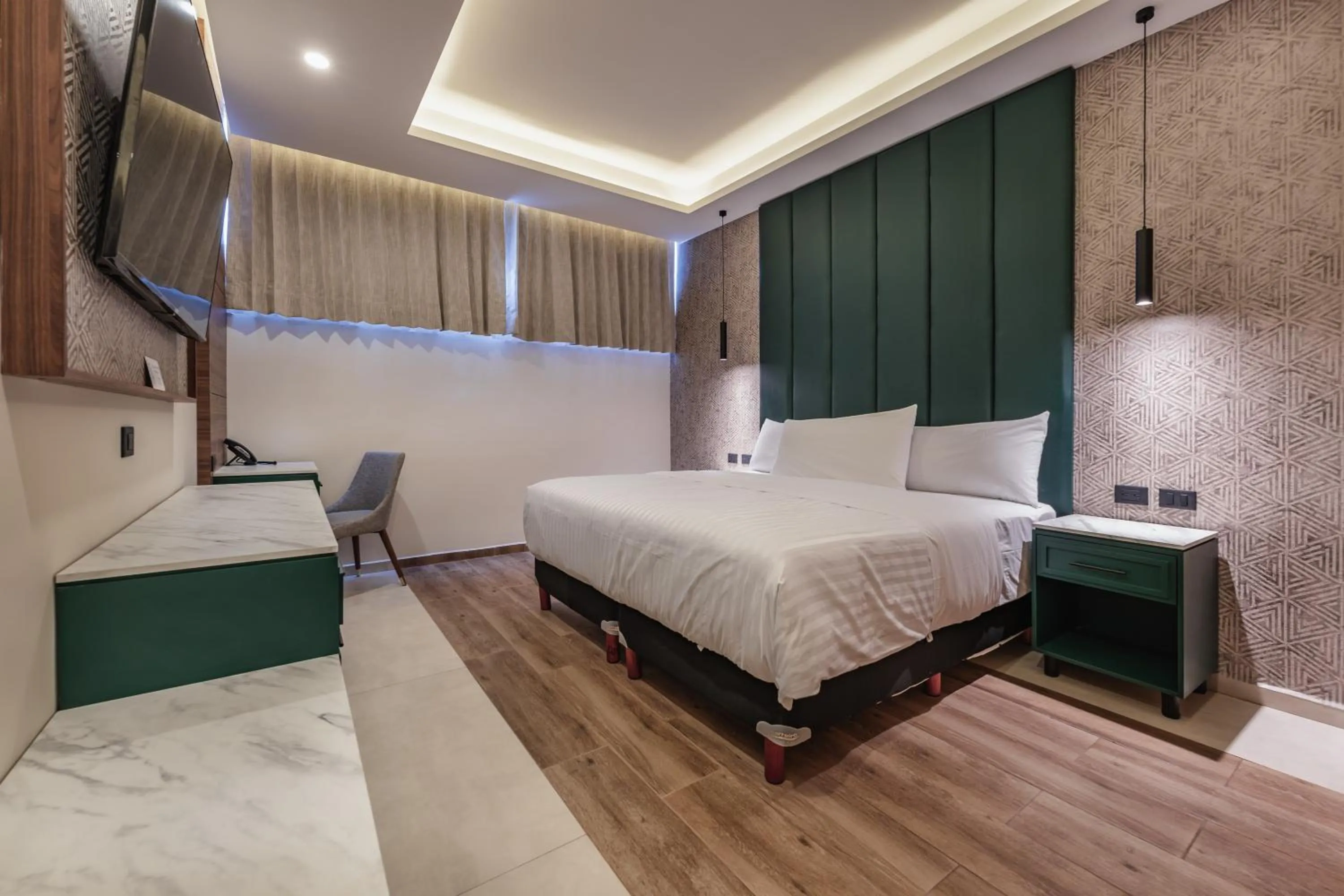 Decorative detail, Bed in Hotel Chariot