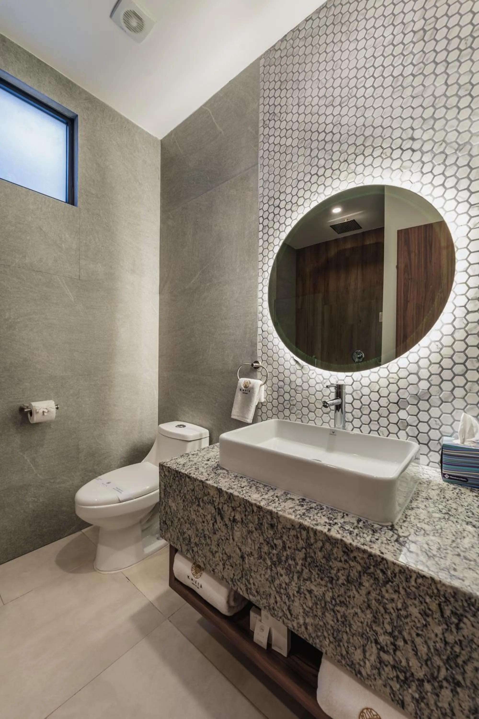 Bathroom in Hotel Chariot