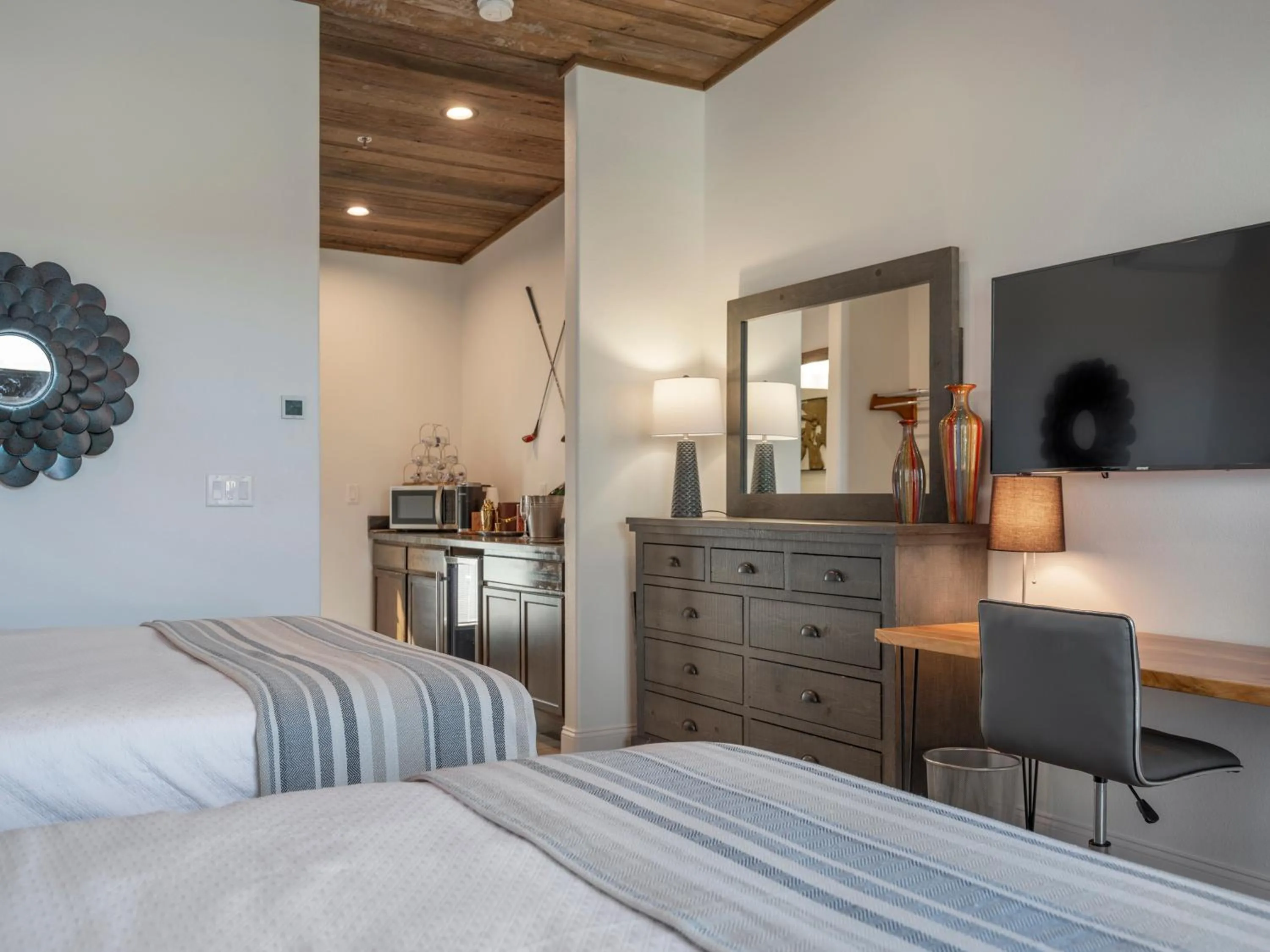 Pebble Bay Club Suites