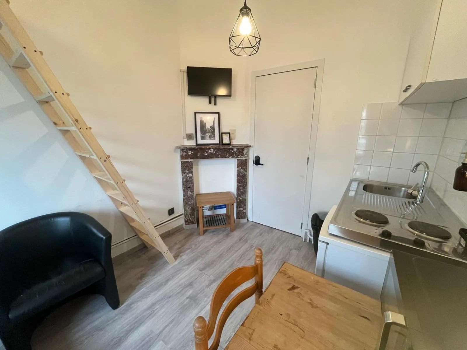 Coffee/tea facilities in European District Hostel