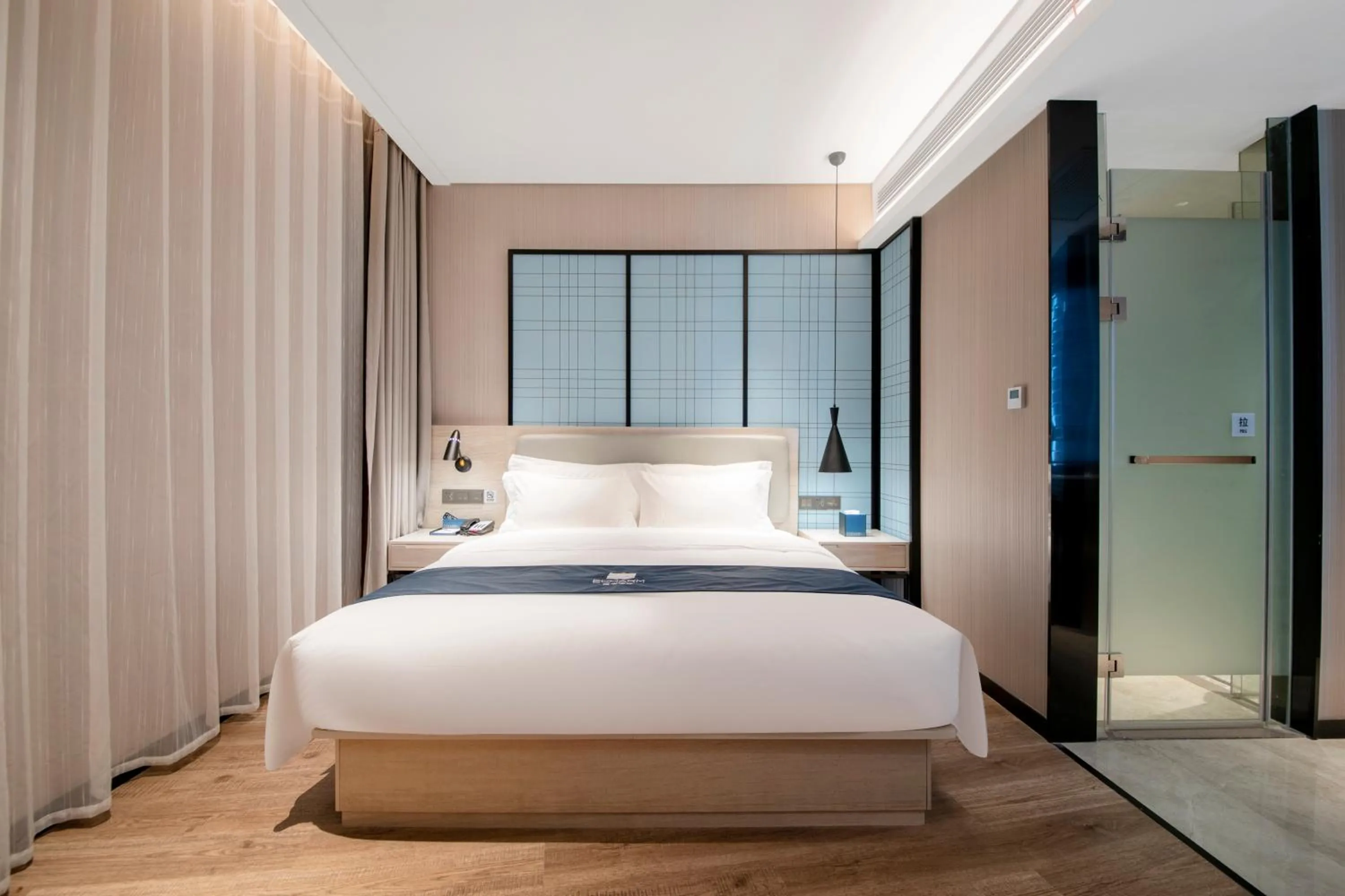 Bed in Echarm Hotel - Wuhan University Hongshan Square Metro Station