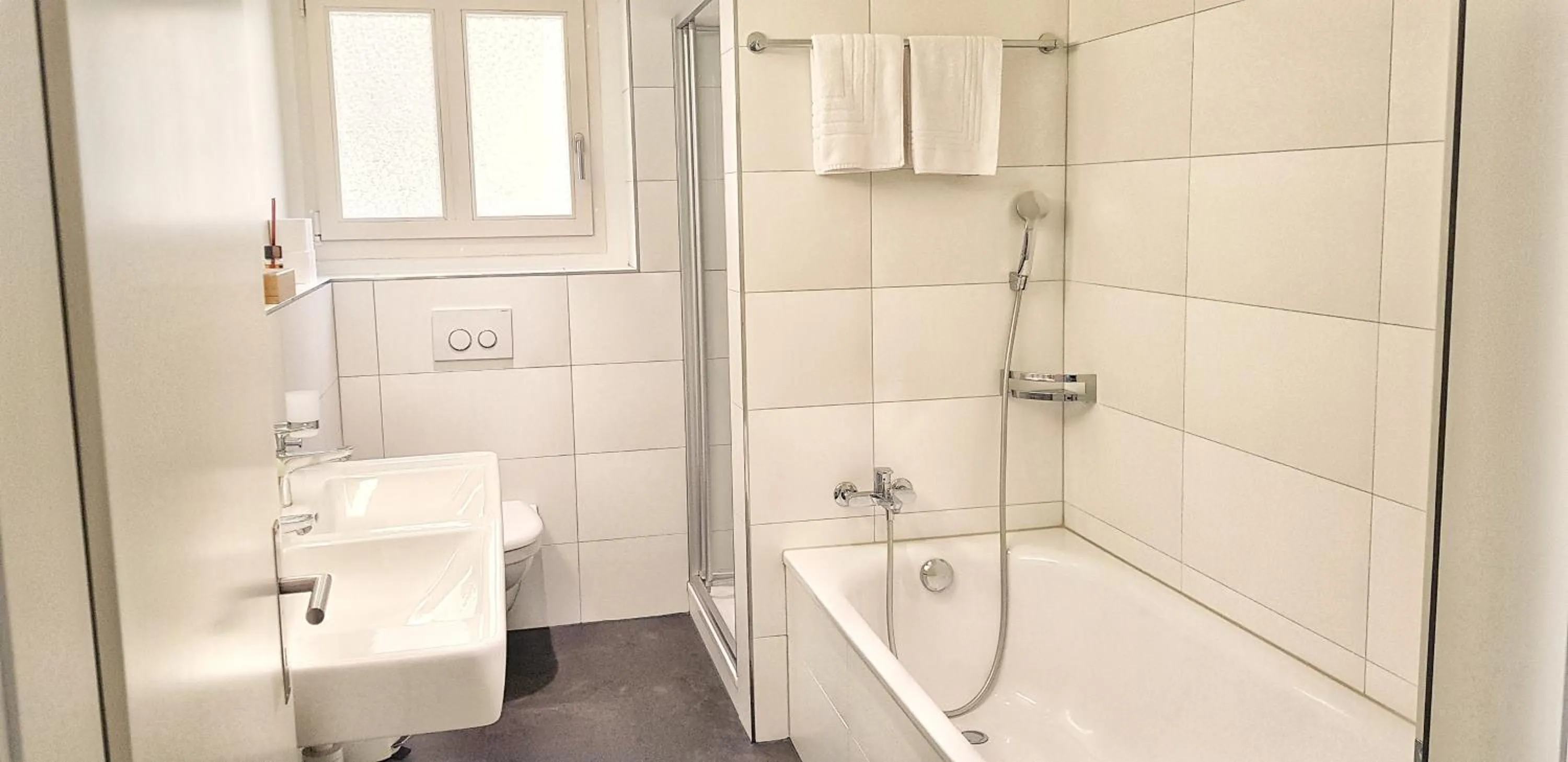Shower in Easy-Living Apartments Lindenstrasse 21