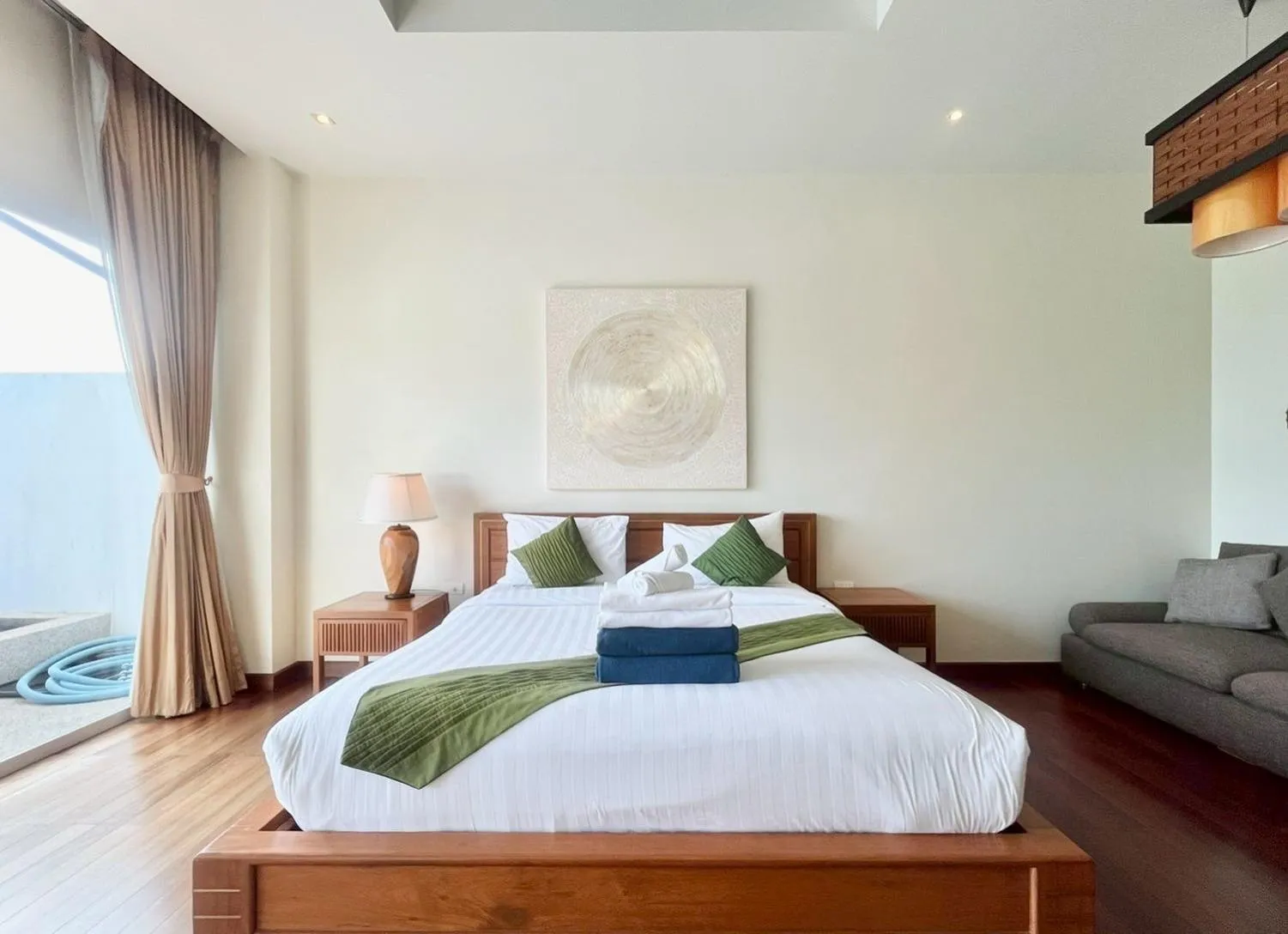 Bed in Grand Kamala Falls