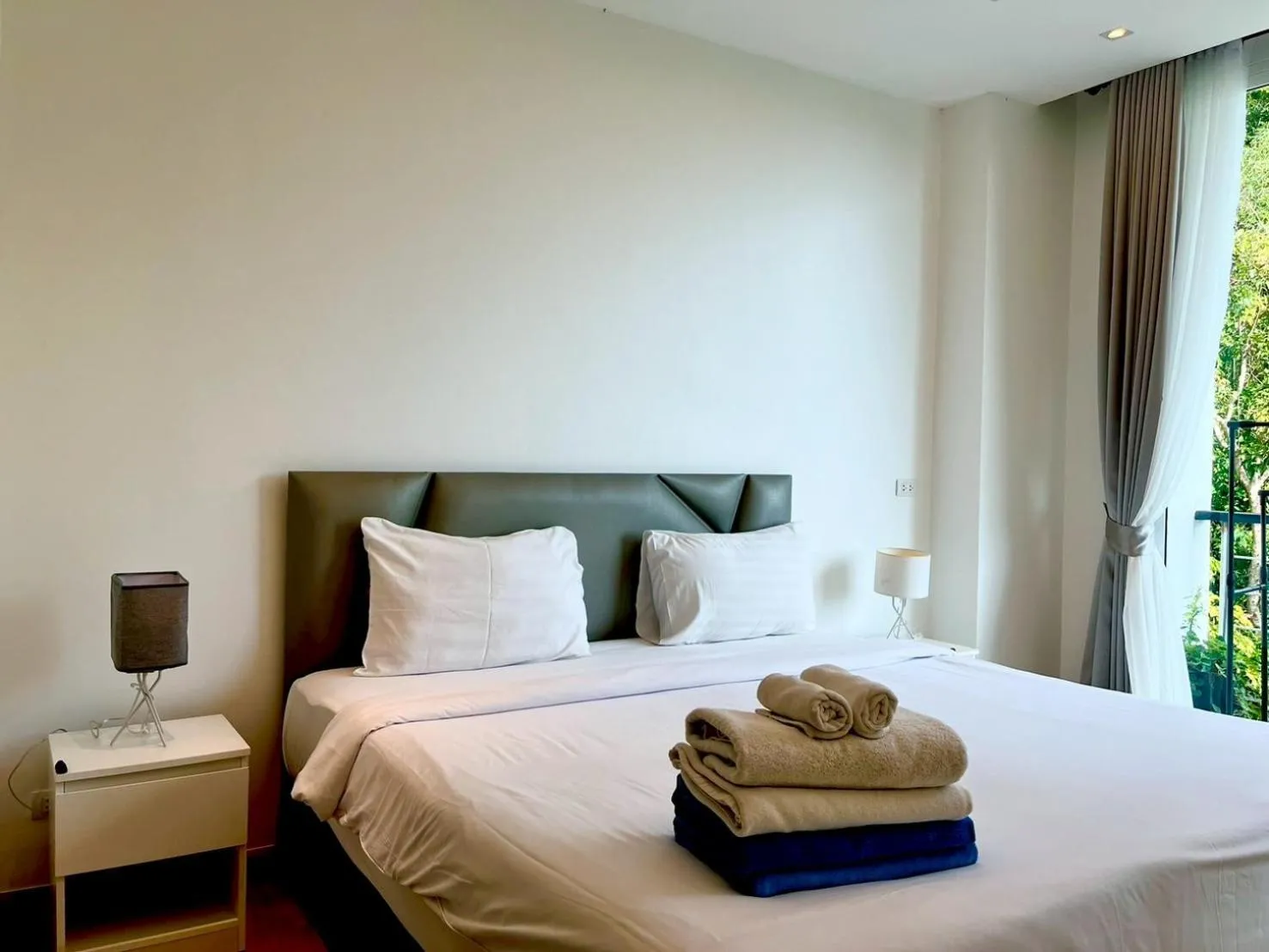 Bed in Grand Kamala Falls