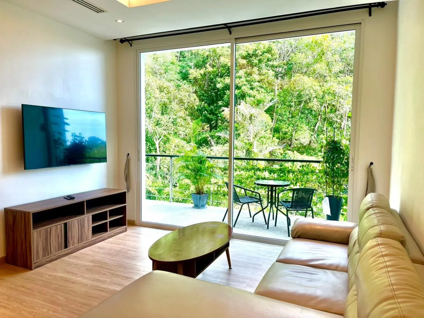 TV and multimedia in Grand Kamala Falls