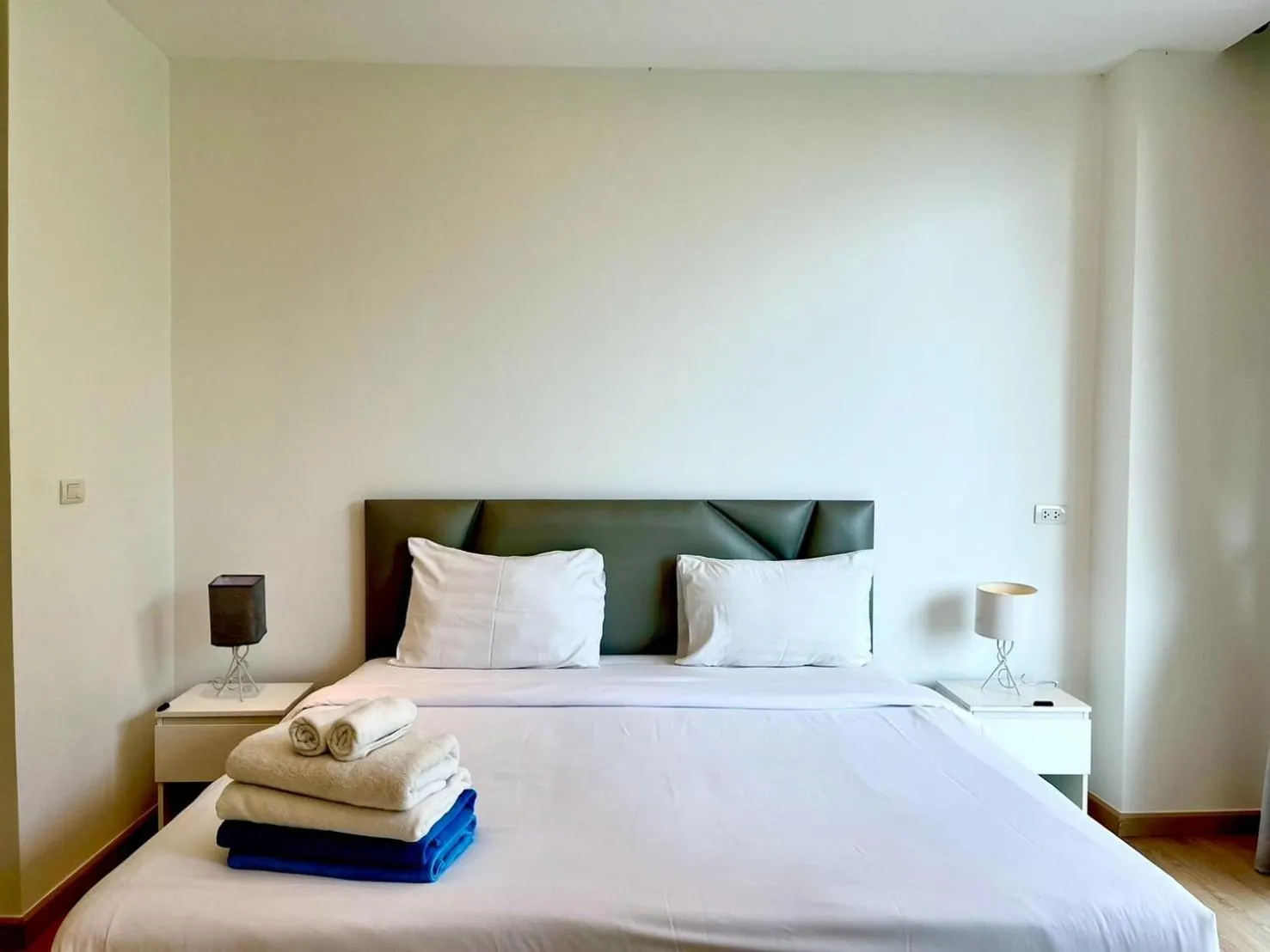 Bed in Grand Kamala Falls