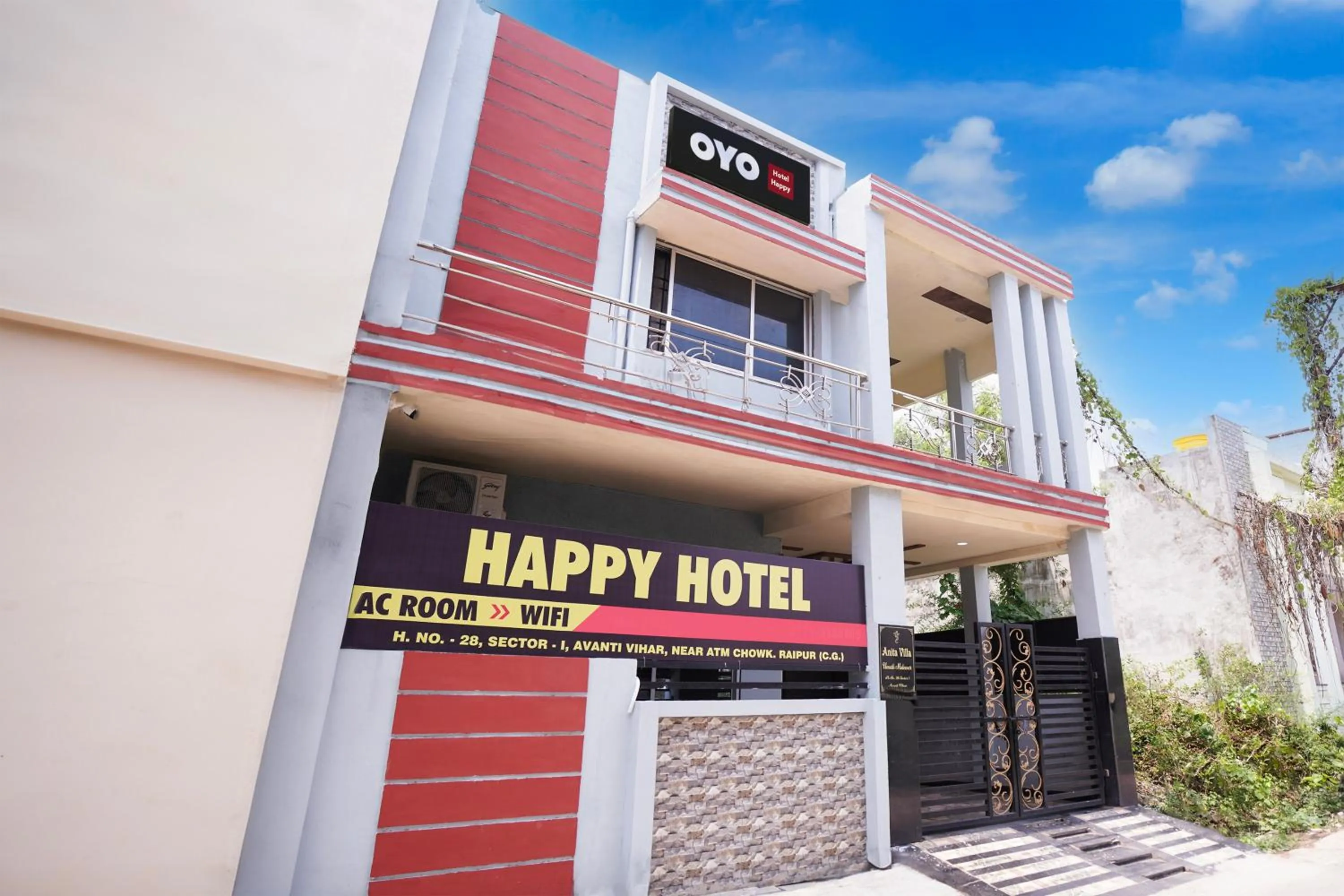 Facade/entrance in Hotel O Happy Hotel