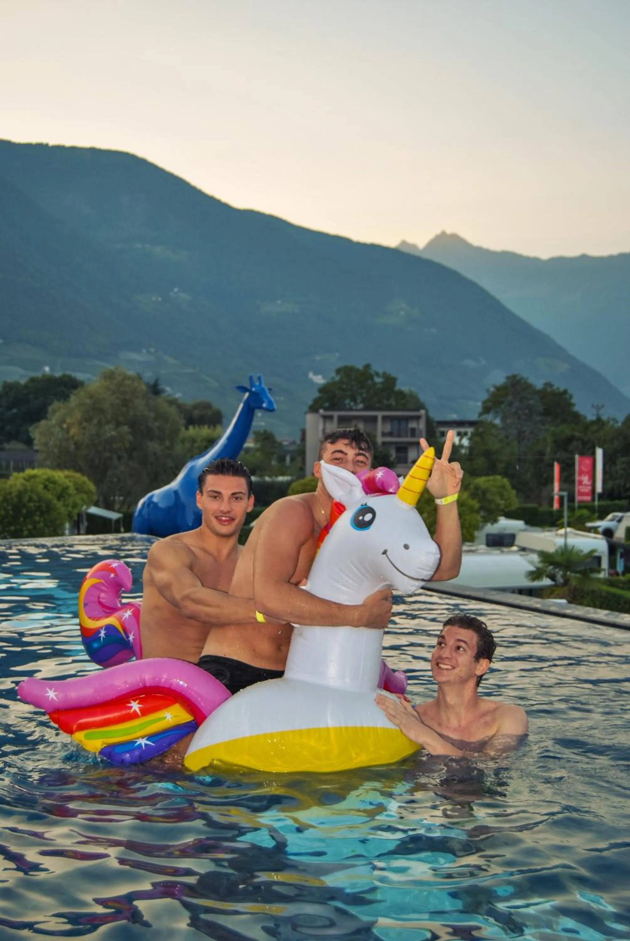 SCHLOSSHOF SÜDTIROL - Hotel & Camping Resort