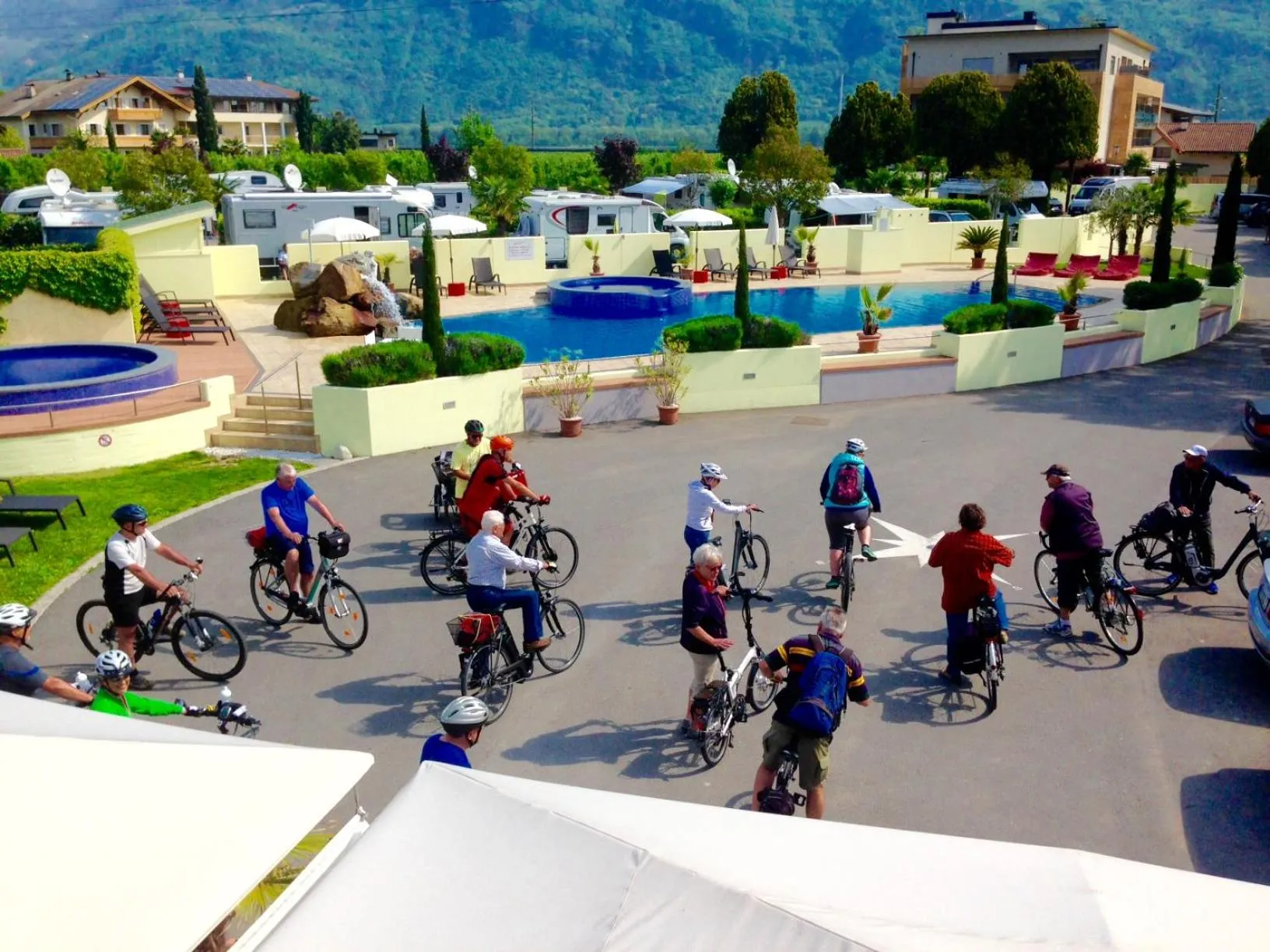 SCHLOSSHOF SÜDTIROL - Hotel & Camping Resort