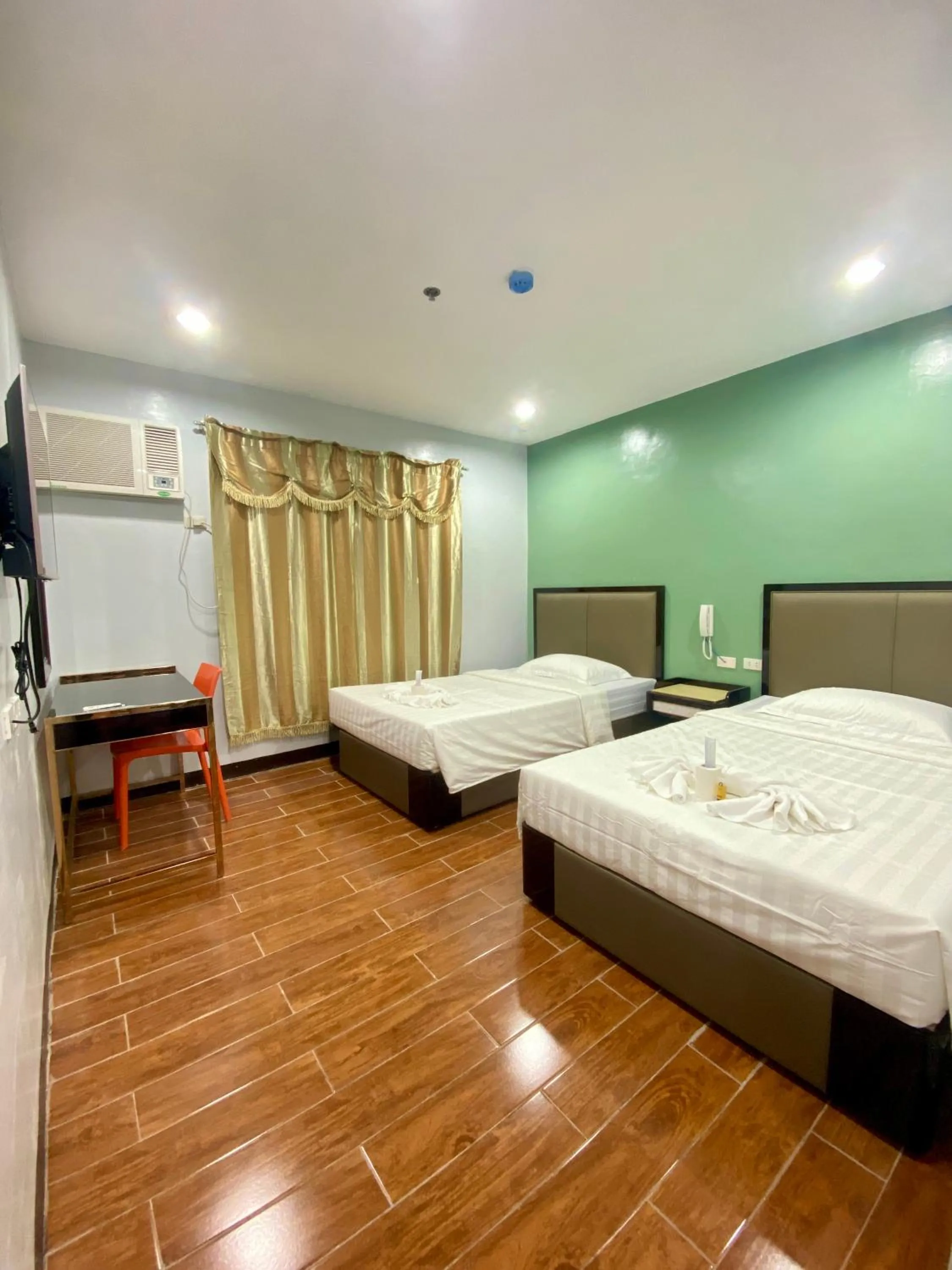 Bedroom, Bed in Asia Jem Hotel - BAYAWAN