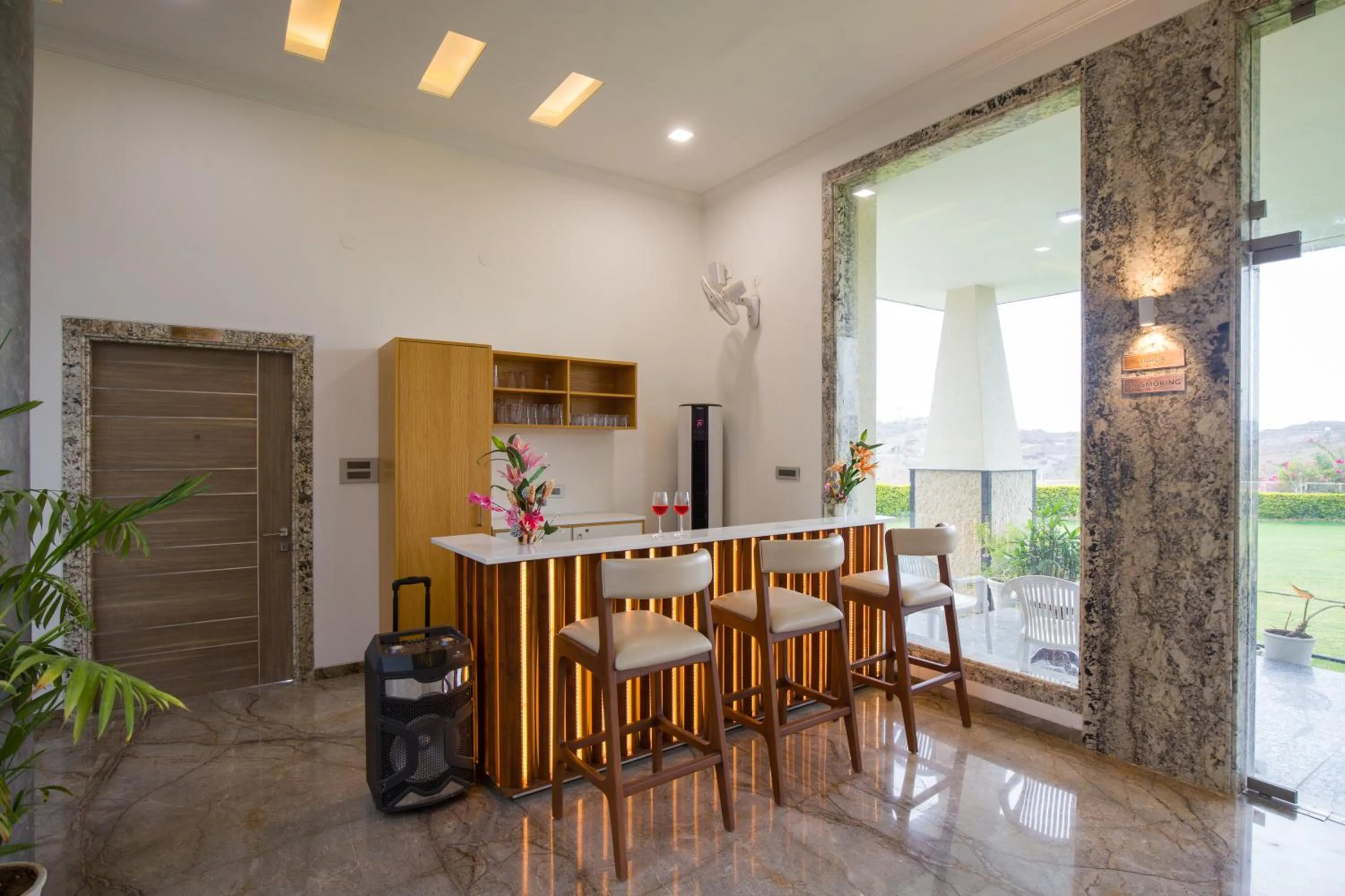 Kitchen or kitchenette in ELIVAAS Shourya Celesta Luxe 3BHK Villa with Pvt Pool, Udaipur