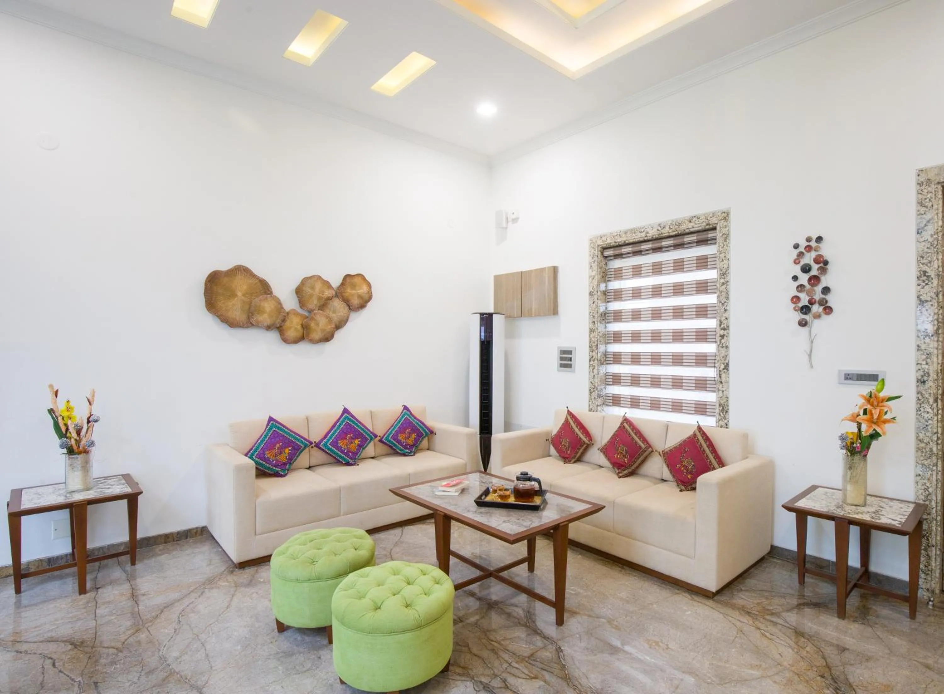 Living room in ELIVAAS Shourya Celesta Luxe 3BHK Villa with Pvt Pool, Udaipur