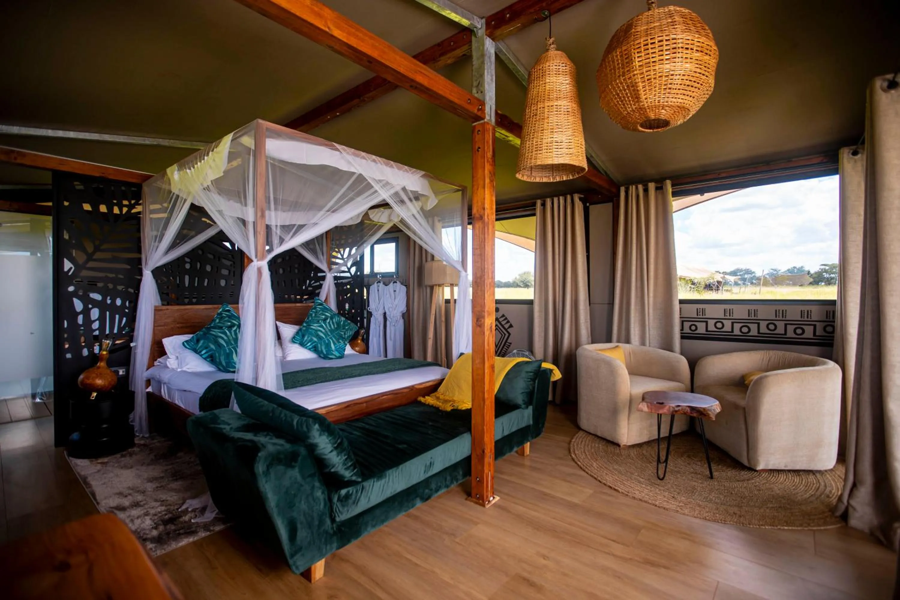 Photo of the whole room, Bed in Escarpment Serengeti Luxury Camp