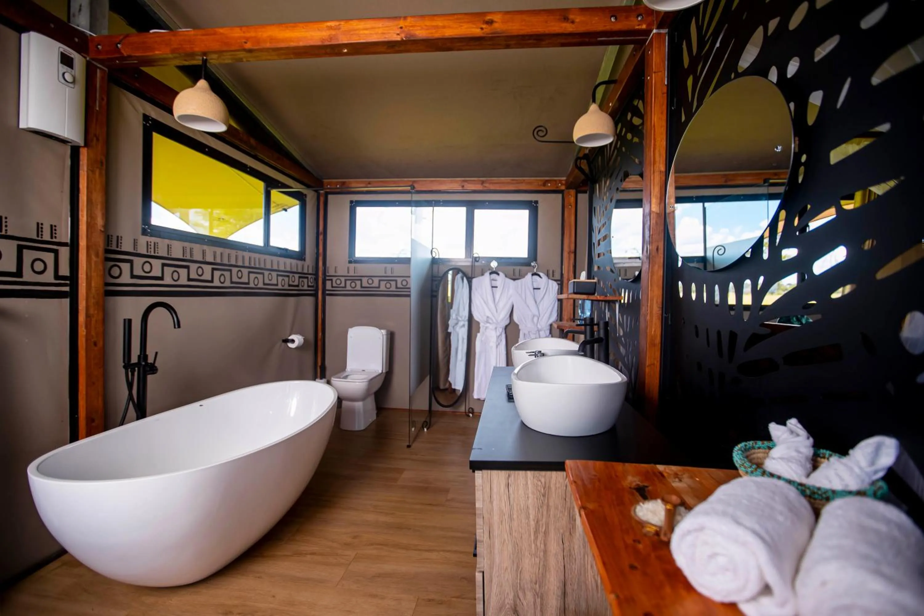 Bathroom in Escarpment Serengeti Luxury Camp