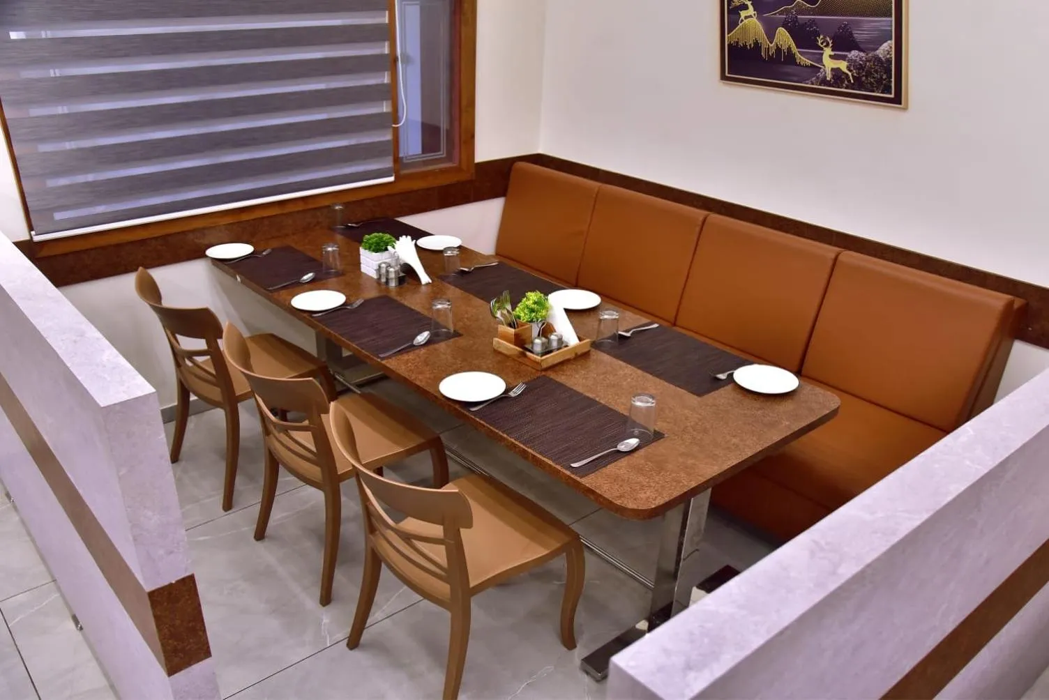 Restaurant/places to eat in Hotel Wing Orbit